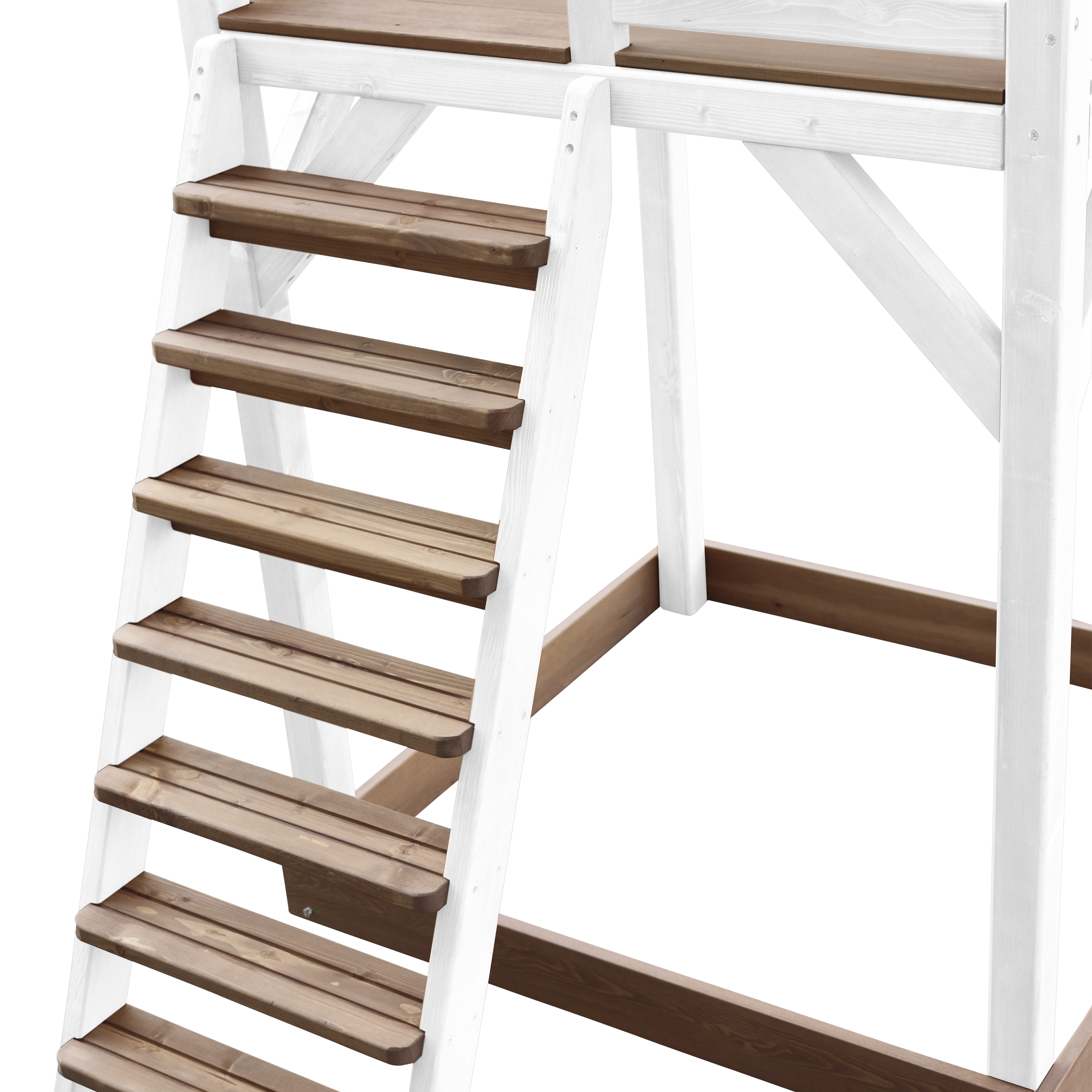 Holztreppe mit weißen Rahmen. Die Treppe ist braun und führt zu einer Plattform.