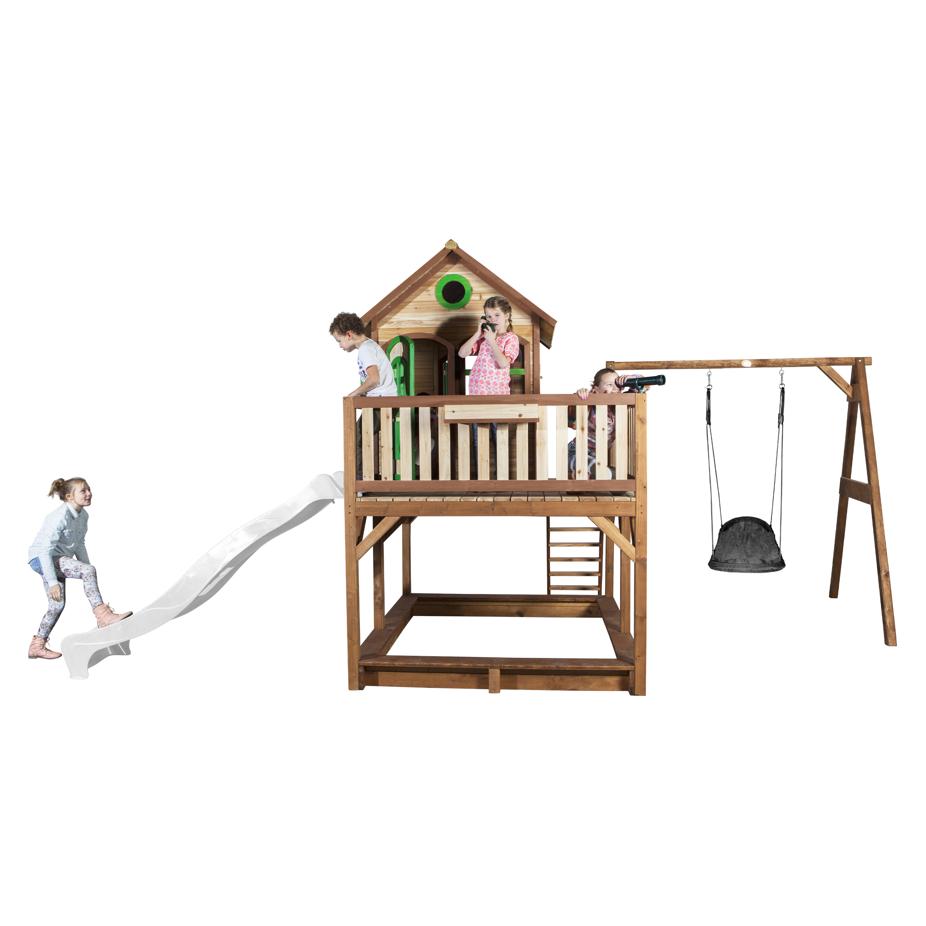 Spielhaus aus Holz mit Rutsche, Schaukel und spielenden Kindern. Baumhaus-Stil. Weißes und braunes Farbschema.