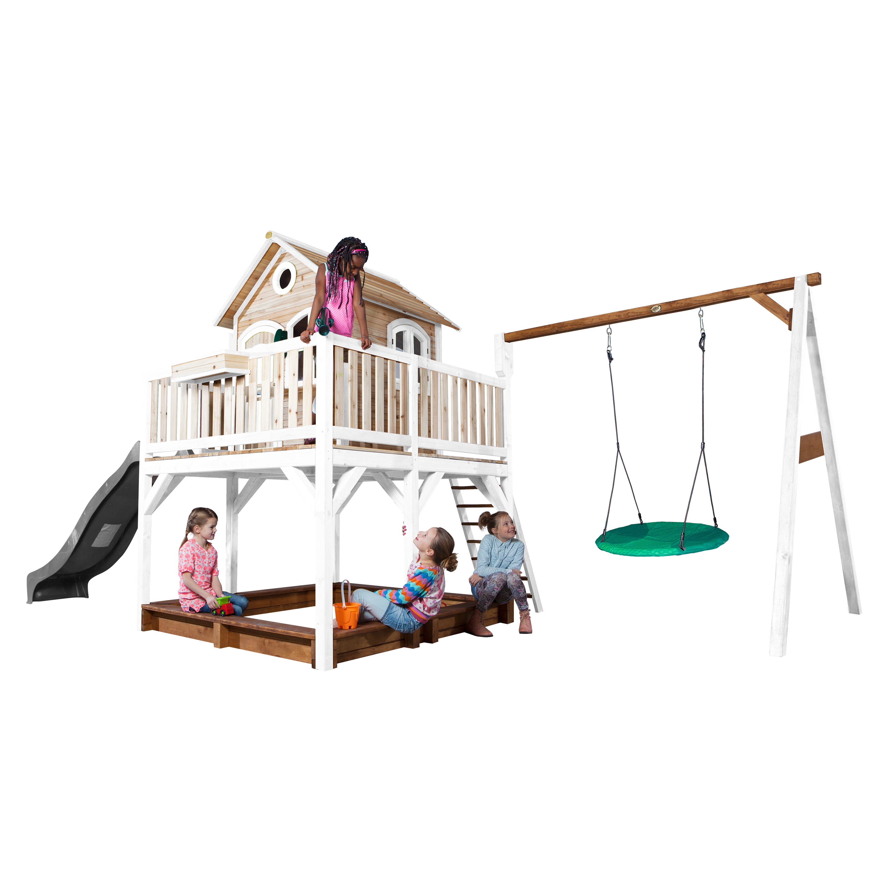 Kinder spielen auf einem Spielplatz mit Schaukel, Rutsche und Spielhaus.