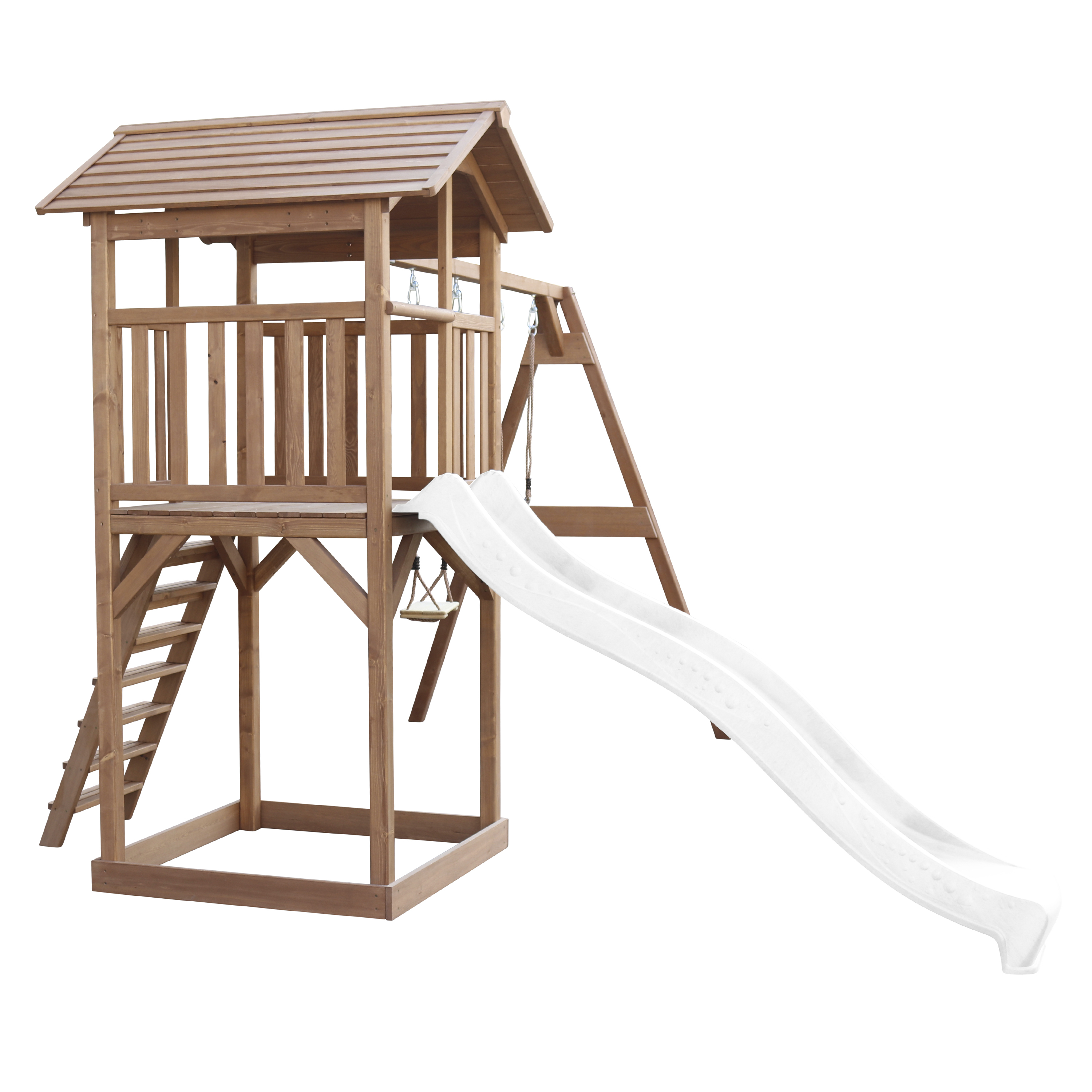 Ein Holzspielplatz mit Haus, Rutsche und Schaukel, vor weißem Hintergrund. Keine Kinder zu sehen.