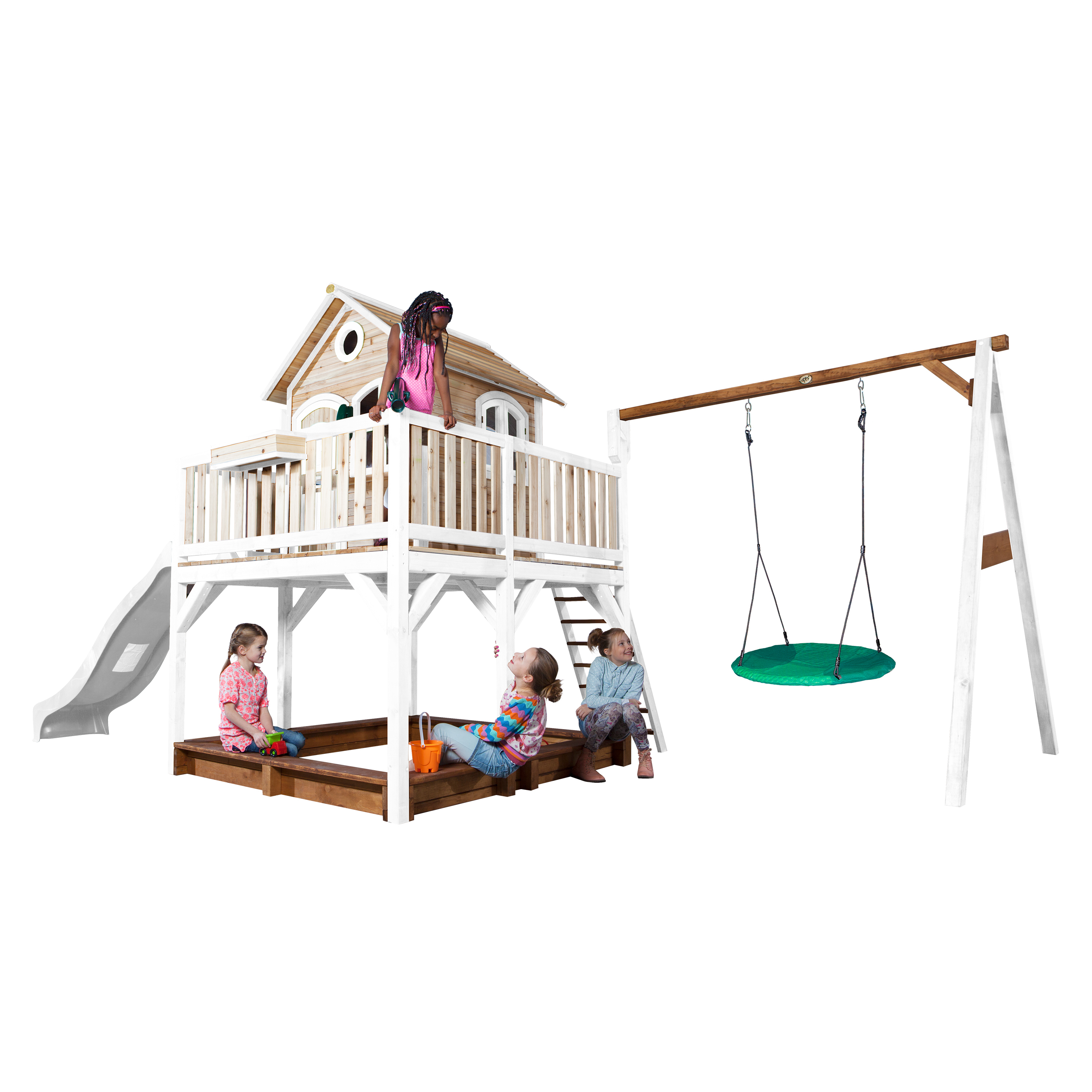 Spielset mit Baumhaus, Rutsche, Schaukel und spielenden Kindern.