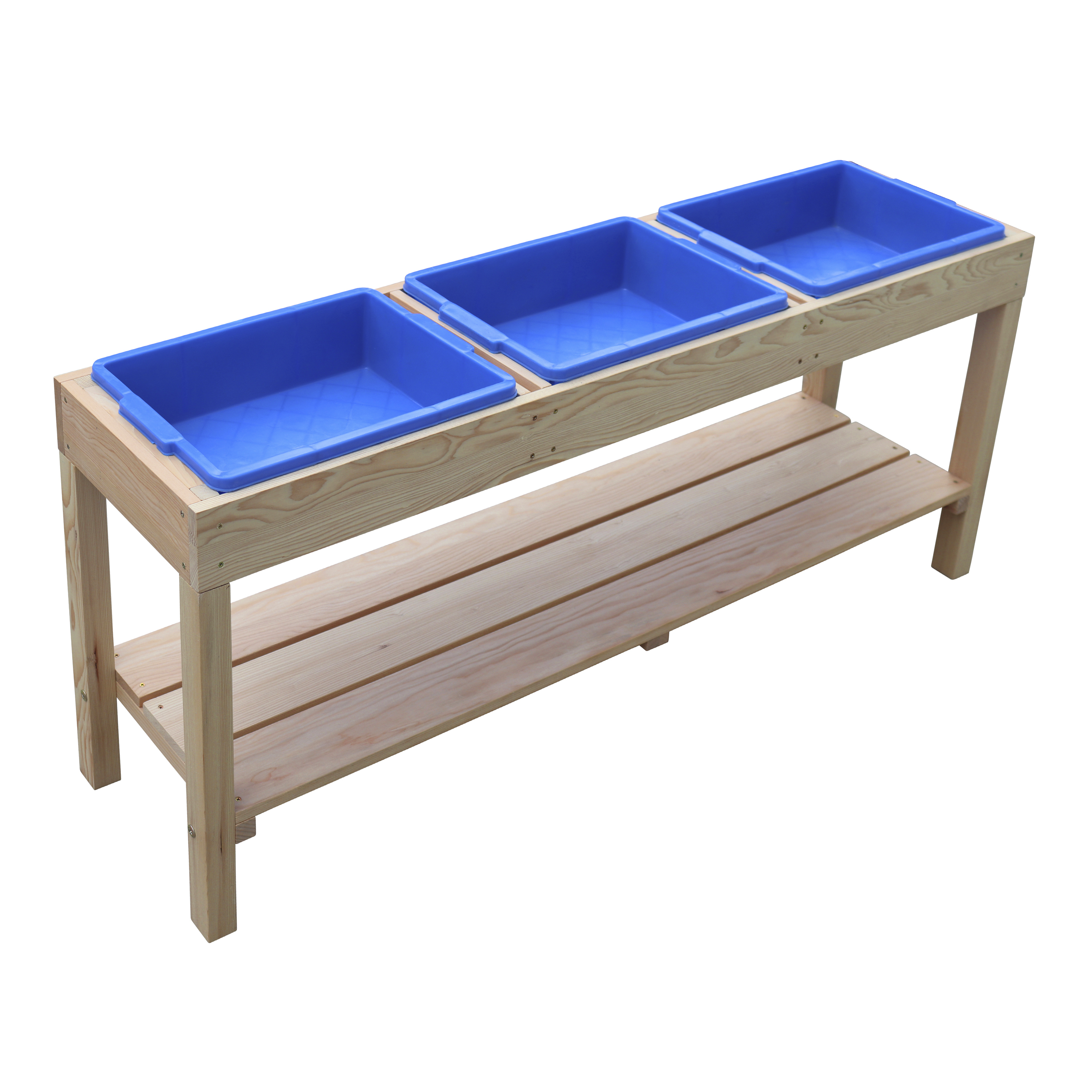 Ein Holzspielständer mit drei blauen Wannen oben und einem Regal darunter, alles auf weißem Hintergrund.
