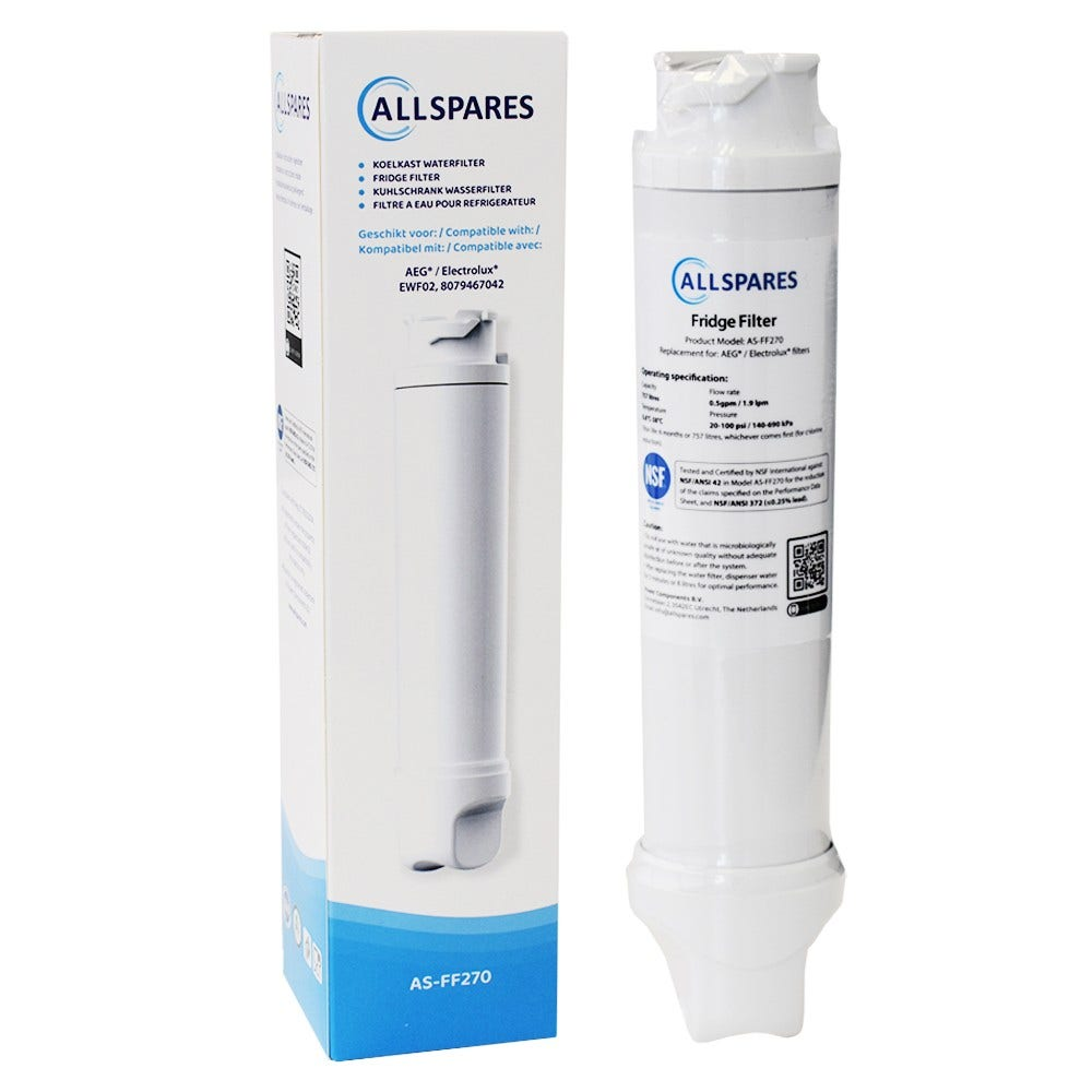Weißer Allspares Kühlschrankfilter und -karton. Der Filter ist zylindrisch, weißer Hintergrund.