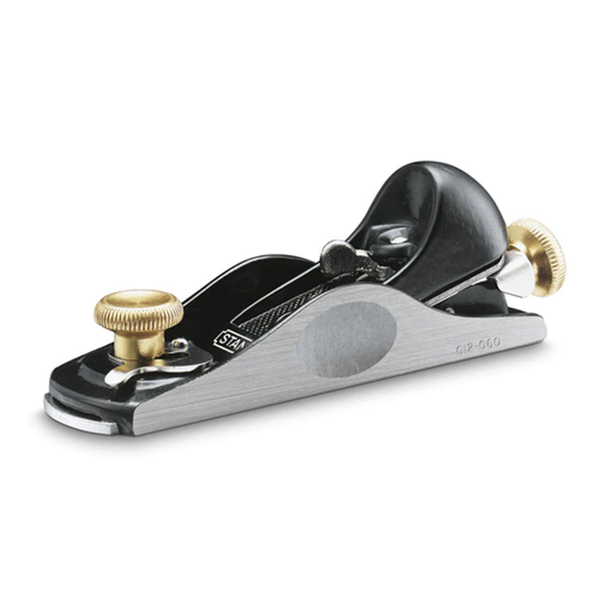 Czarny i srebrny hebel ręczny, ze złotymi pokrętłami regulacyjnymi, na białym tle.