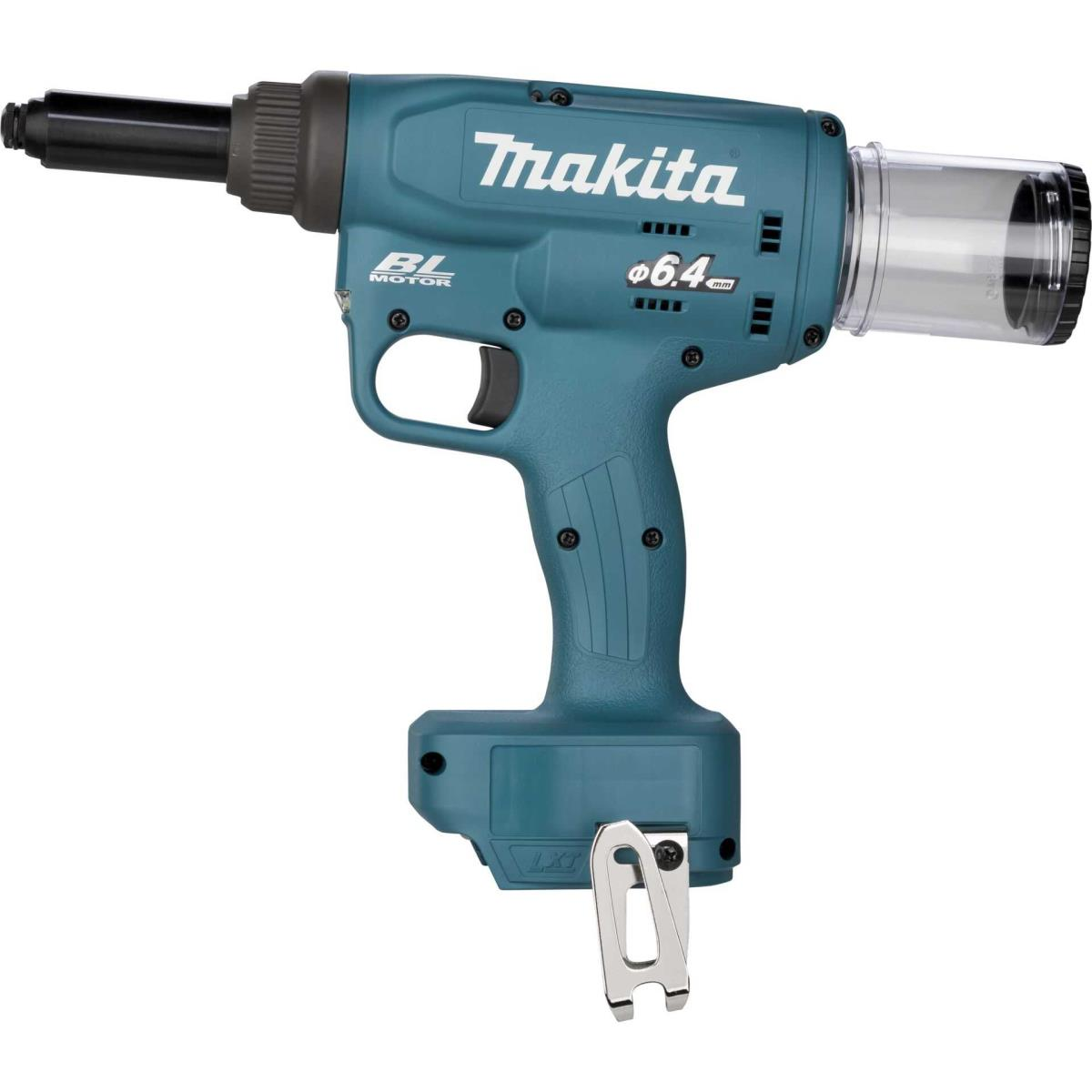 Rivettatrice Makita turchese. Sfondo bianco.