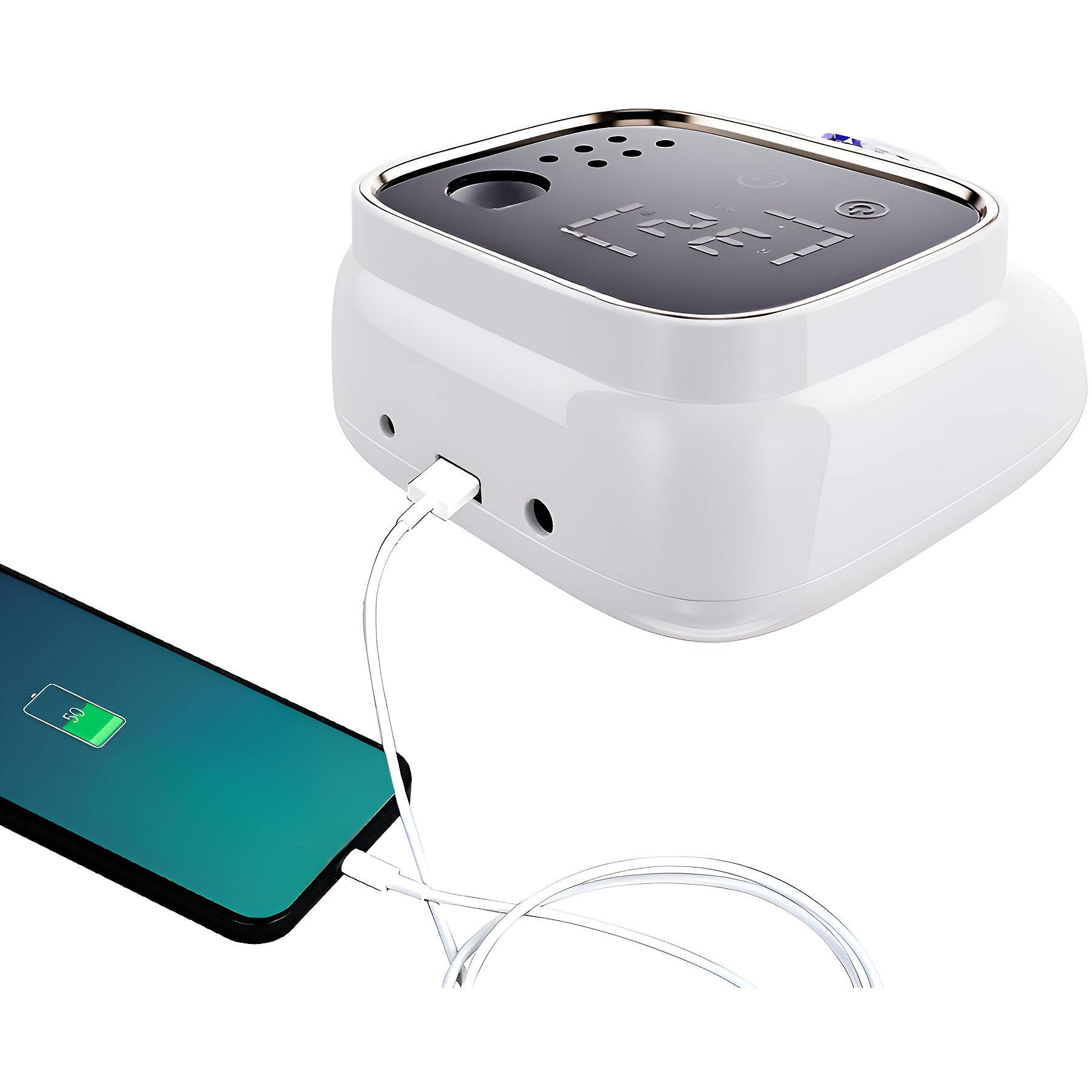 Ein weißes Gerät mit einem Ladekabel, das an ein Smartphone auf weißem Hintergrund angeschlossen ist.