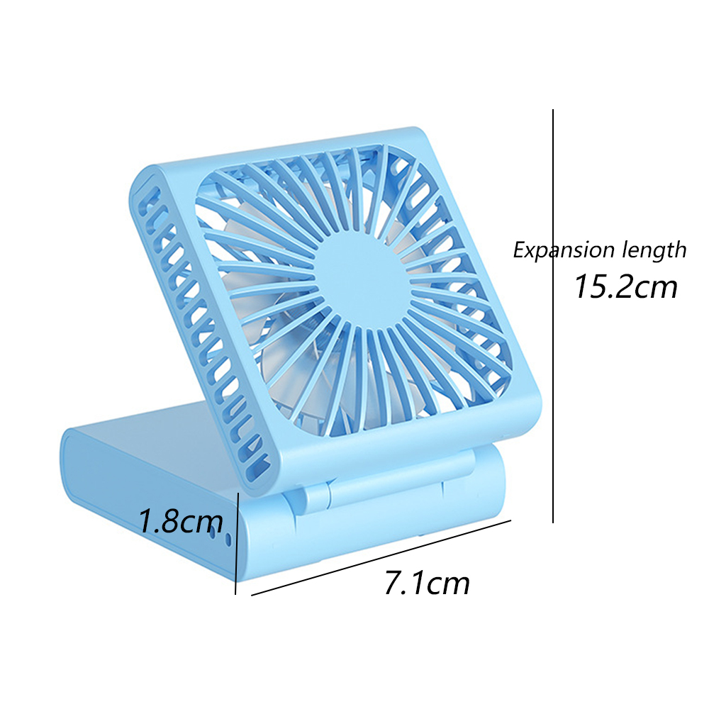 Ein hellblauer, faltbarer Ventilator auf Weiß. Abmessungen zeigen 7,1 cm, 1,8 cm und 15,2 cm.