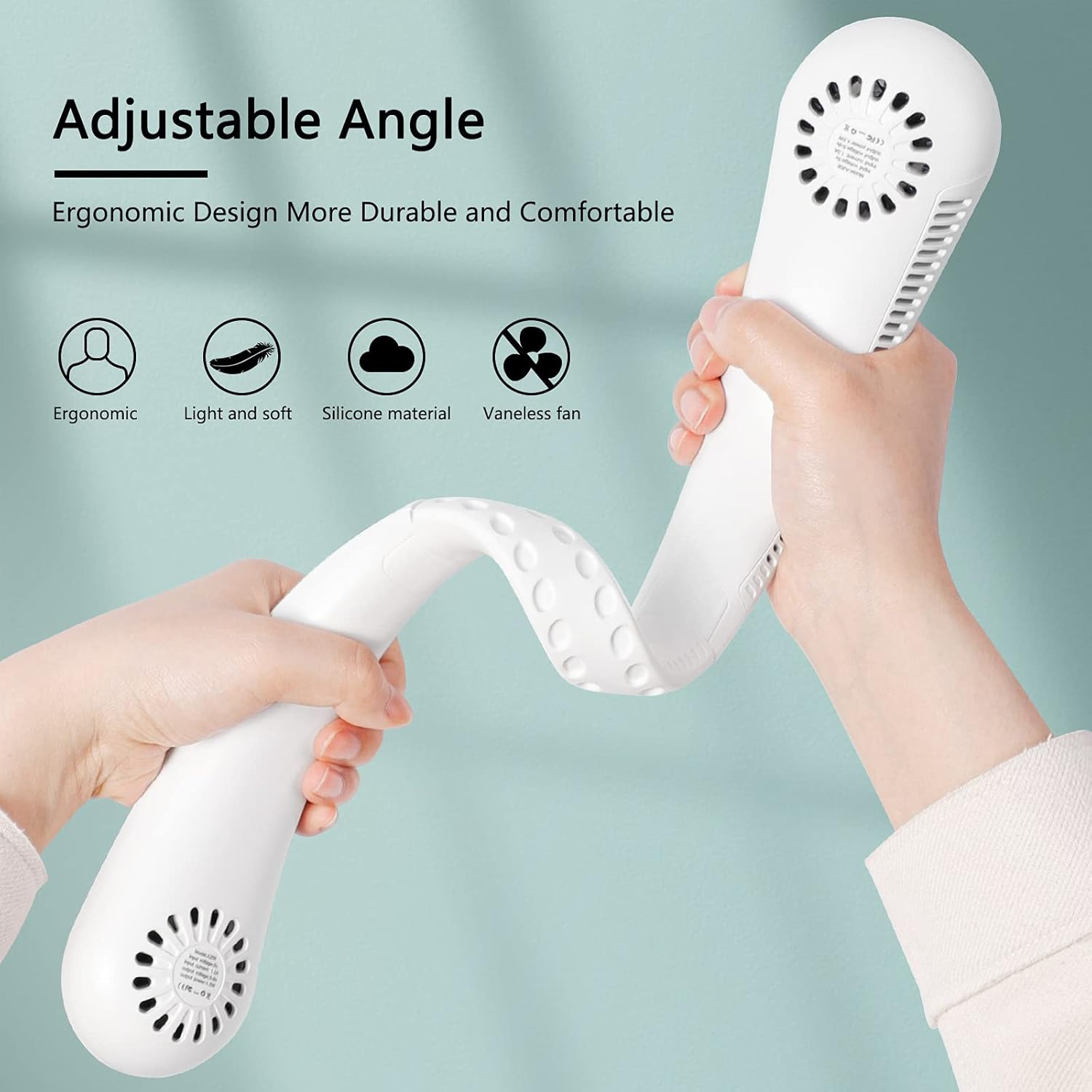 Weißer tragbarer Ventilator im Gebrauch, von Händen gehalten. Text: ergonomisch, leicht, Silikon und Lüfter.