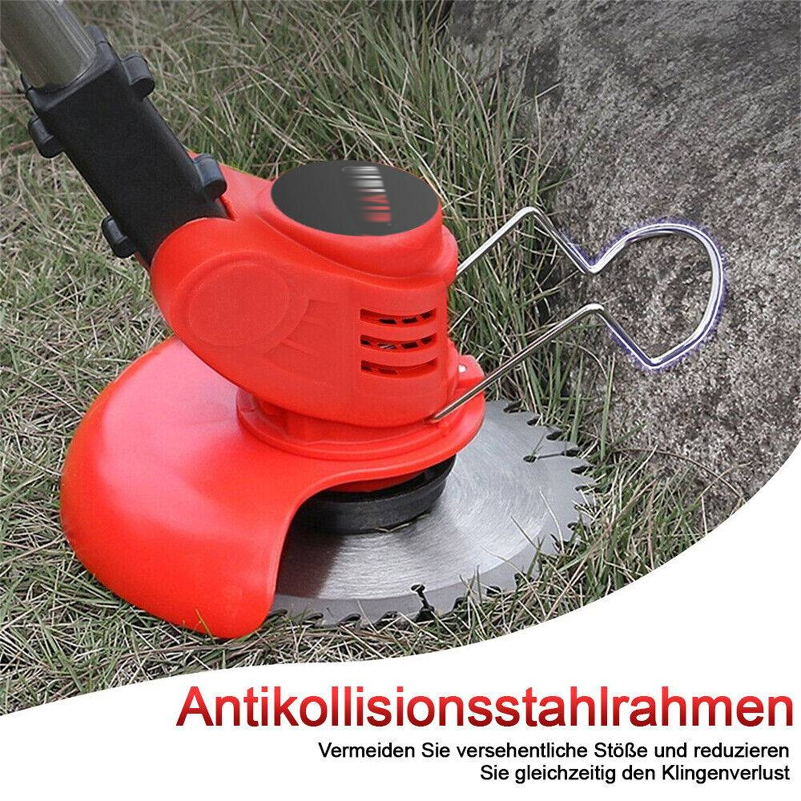 Roter und silberner Rasentrimmer beim Grasschneiden; Nahaufnahme der Klinge.