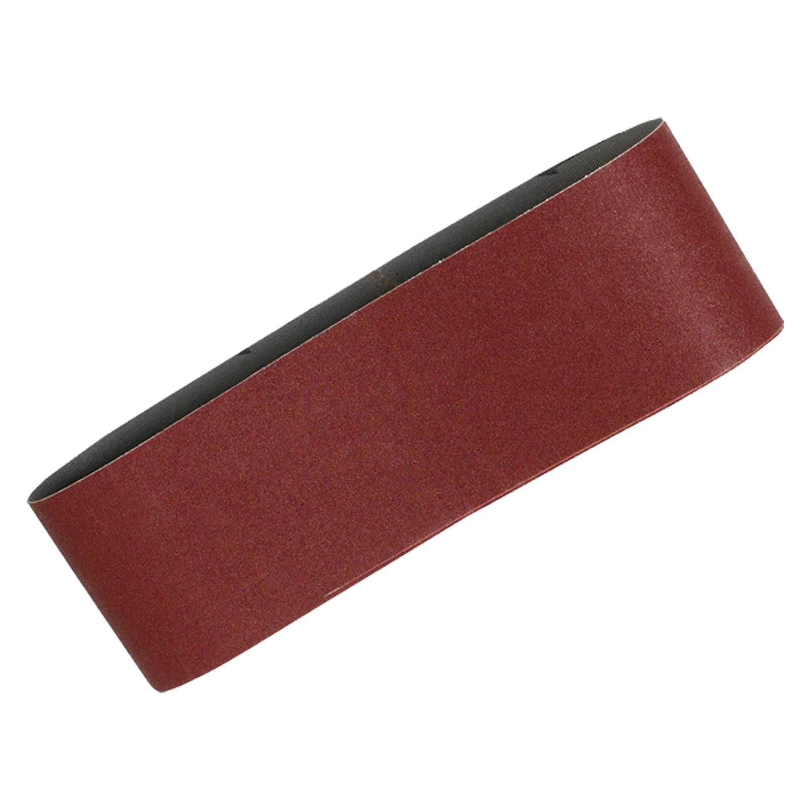 Roter Schleifband, abgewinkelt auf weißem Hintergrund, strukturierte Oberfläche.