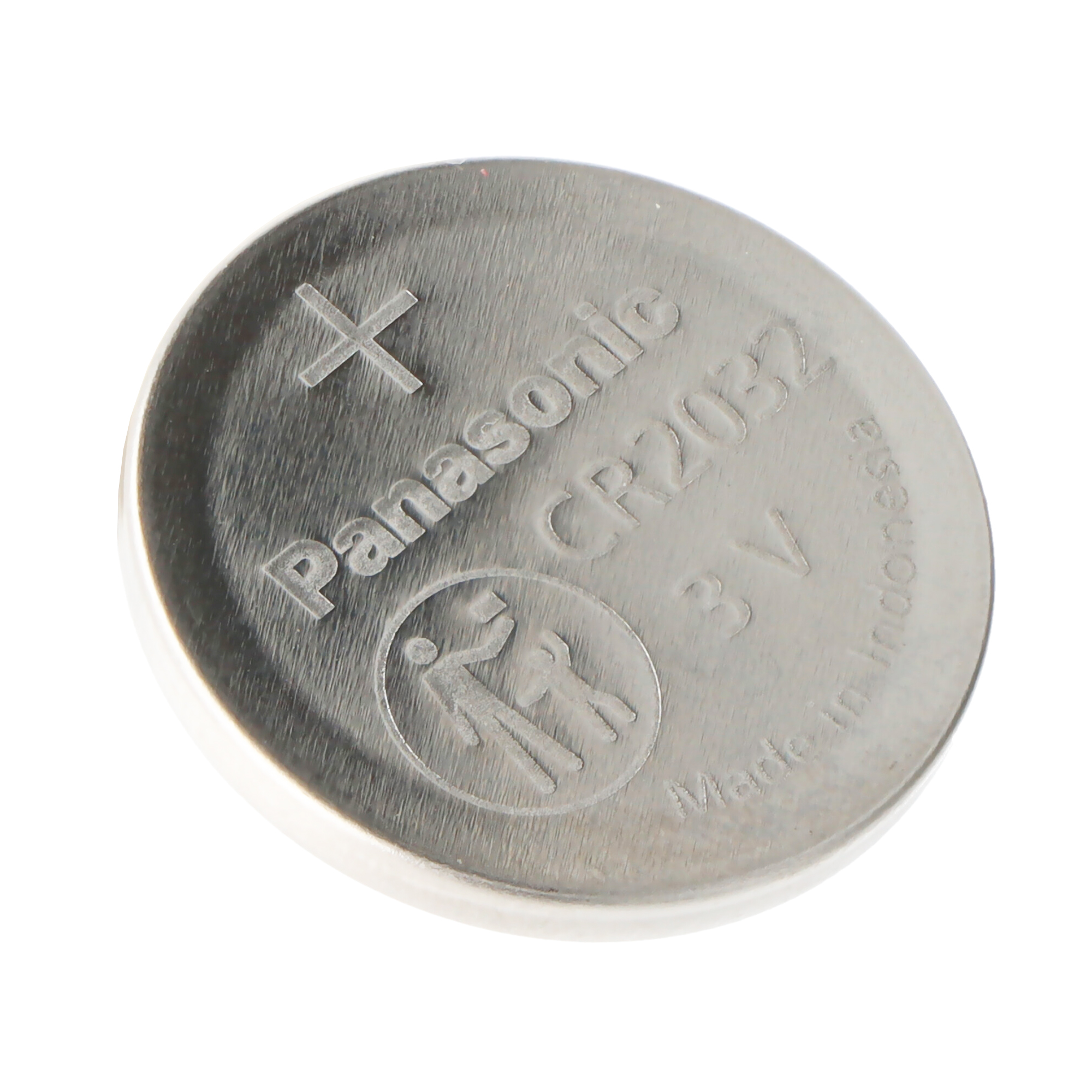 Pojedyncza bateria Panasonic CR2032 na białym tle.