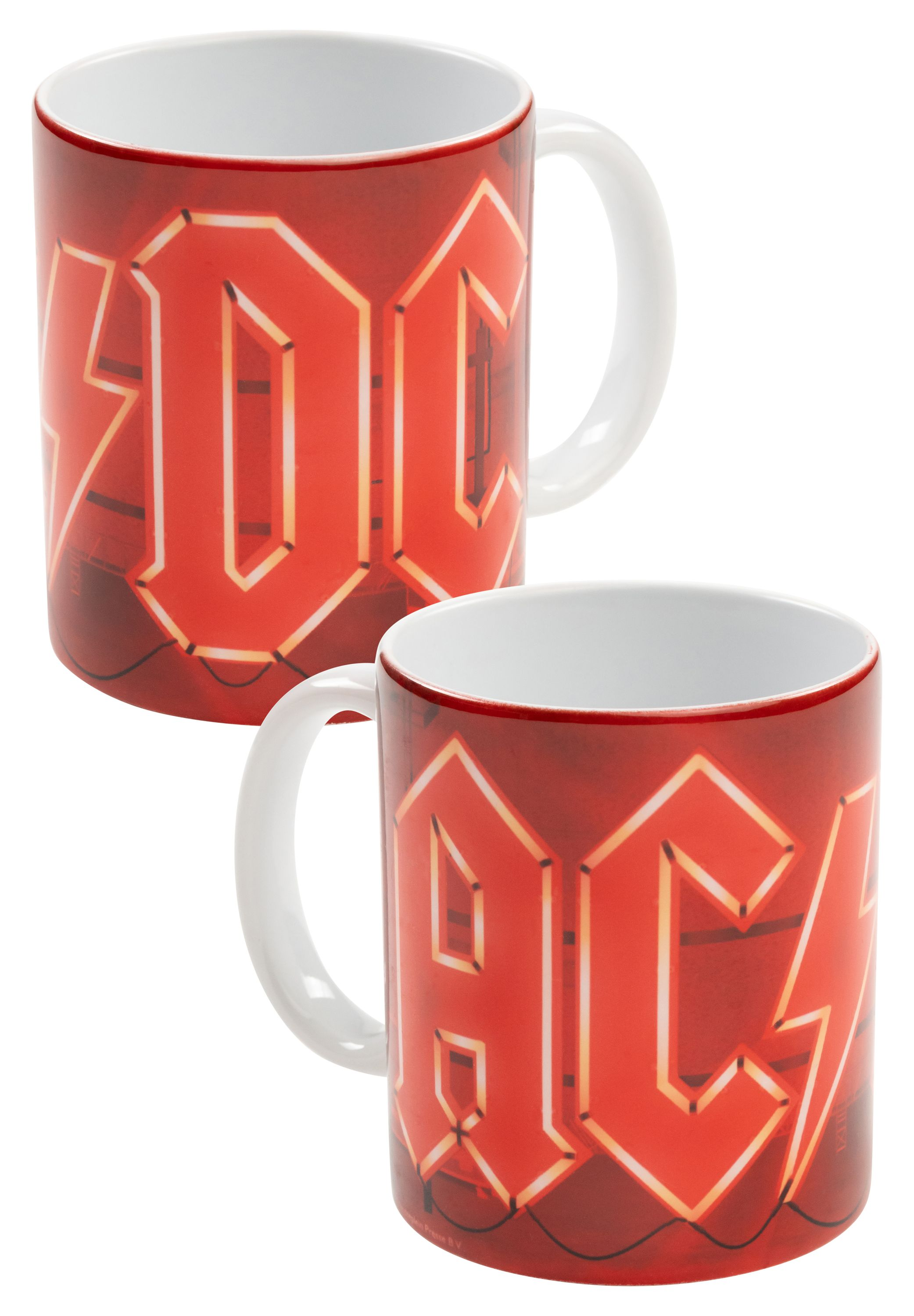 Zwei Becher mit dem AC/DC-Logo in Rot. Die Becher haben weiße Griffe und einen weißen Hintergrund.