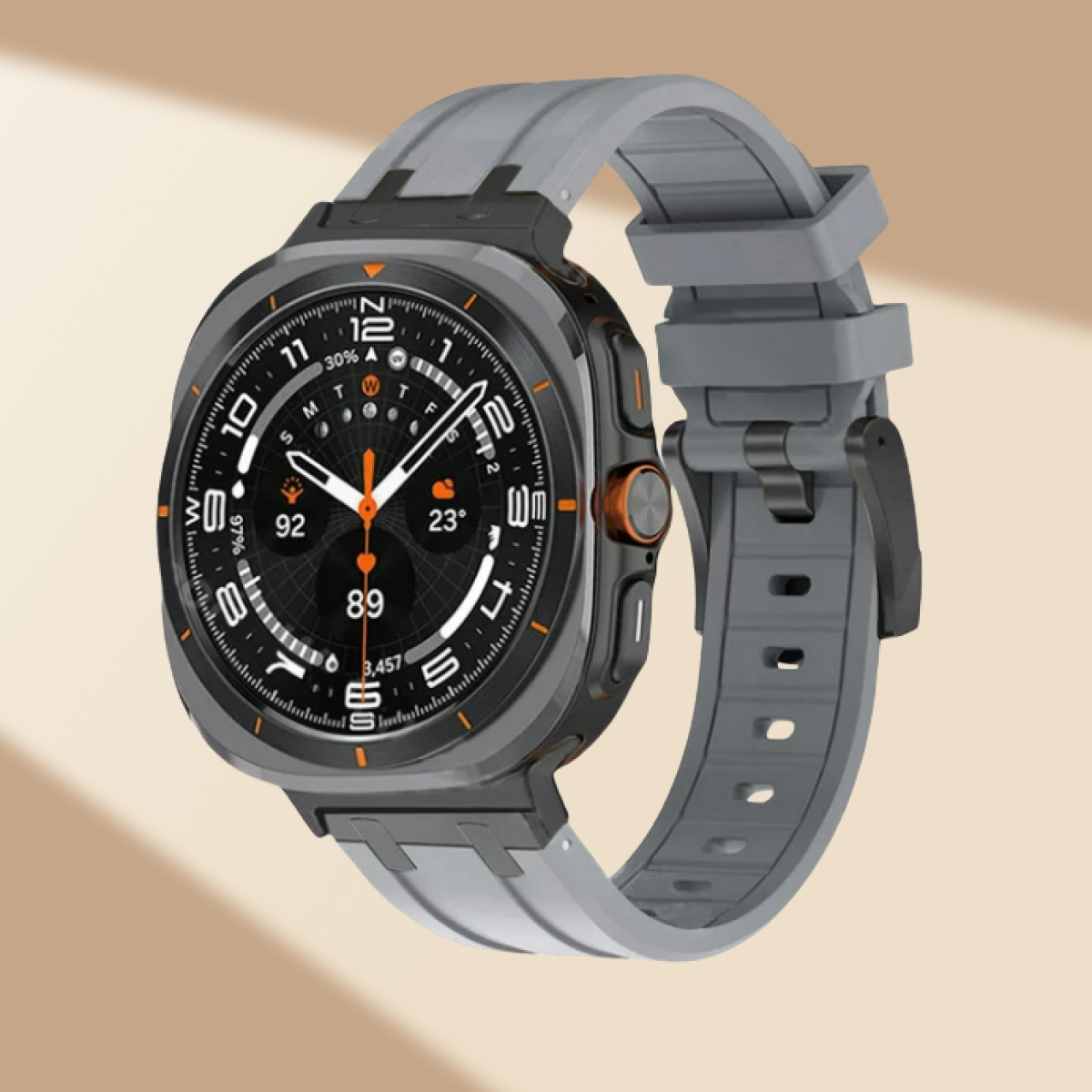 Smartwatch con cinturino grigio e quadrante nero. Accenti arancioni sul quadrante e sul corpo dell'orologio.