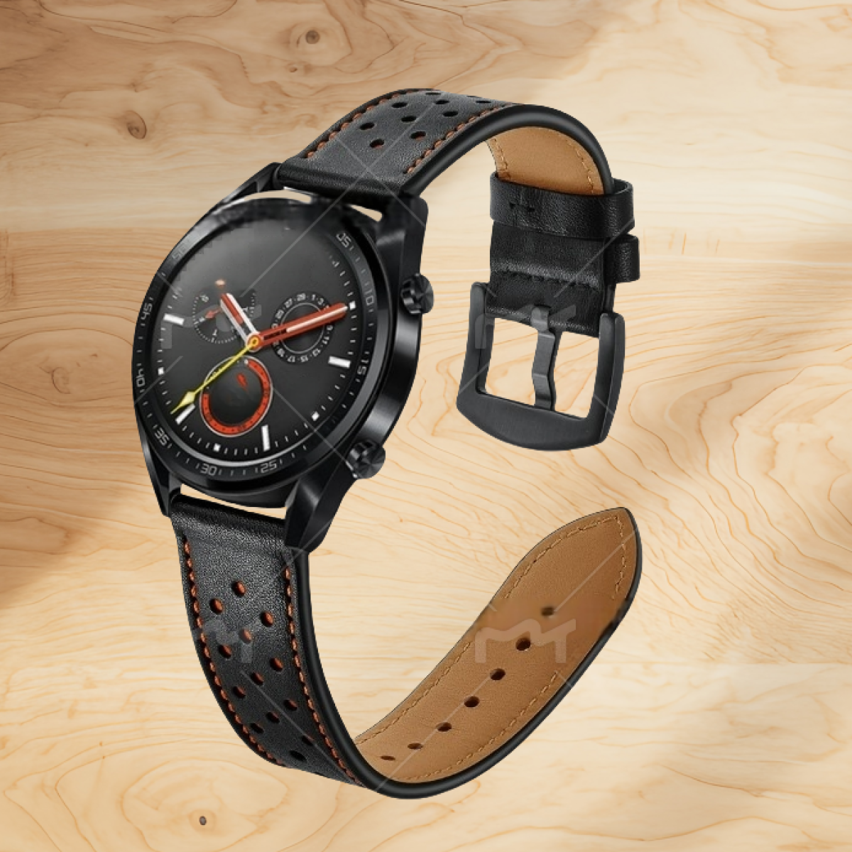 Schwarze Smartwatch mit Lederarmband auf Holzgrund.