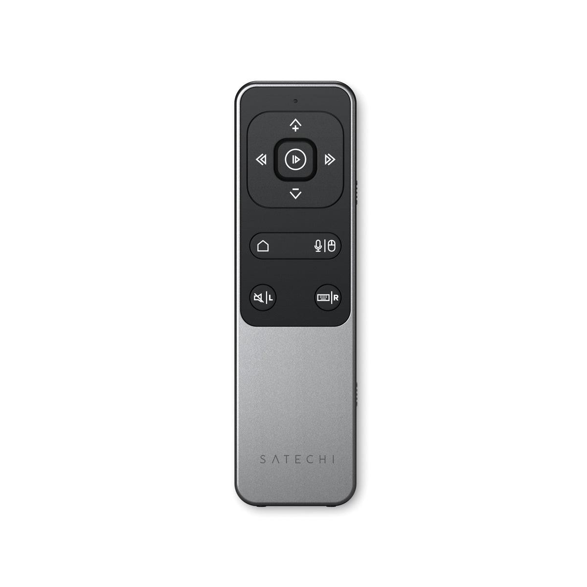 Telecomando con frecce, pulsanti di riproduzione e icona del microfono. Grigio e nero.