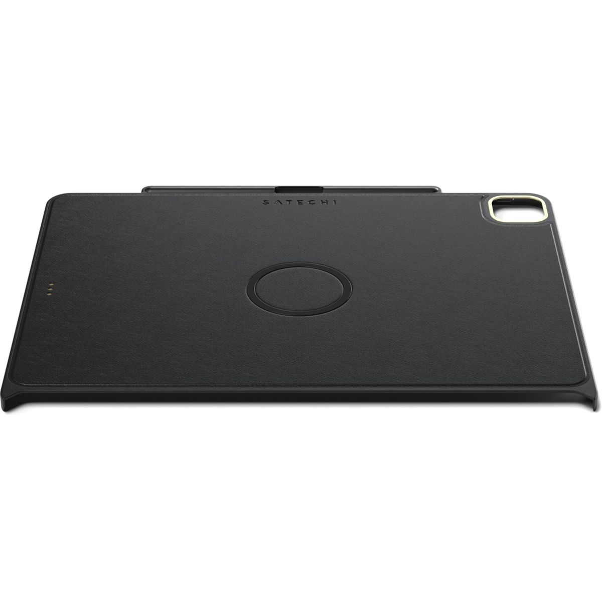 Schwarze Tablethülle mit goldfarbenem Kameraausschnitt und Markenname oben.