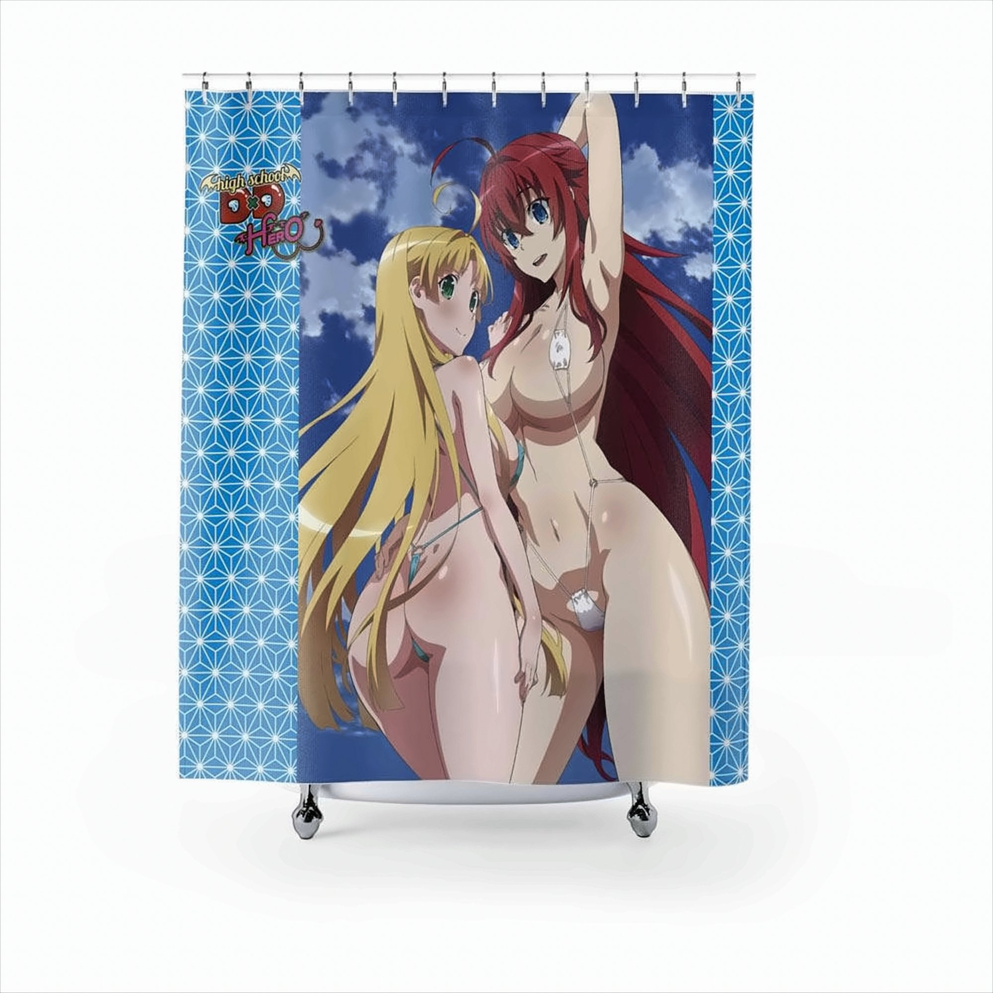 Anime-Duschvorhang mit zwei weiblichen Charakteren, blauem Himmel und geometrischen Rändern.