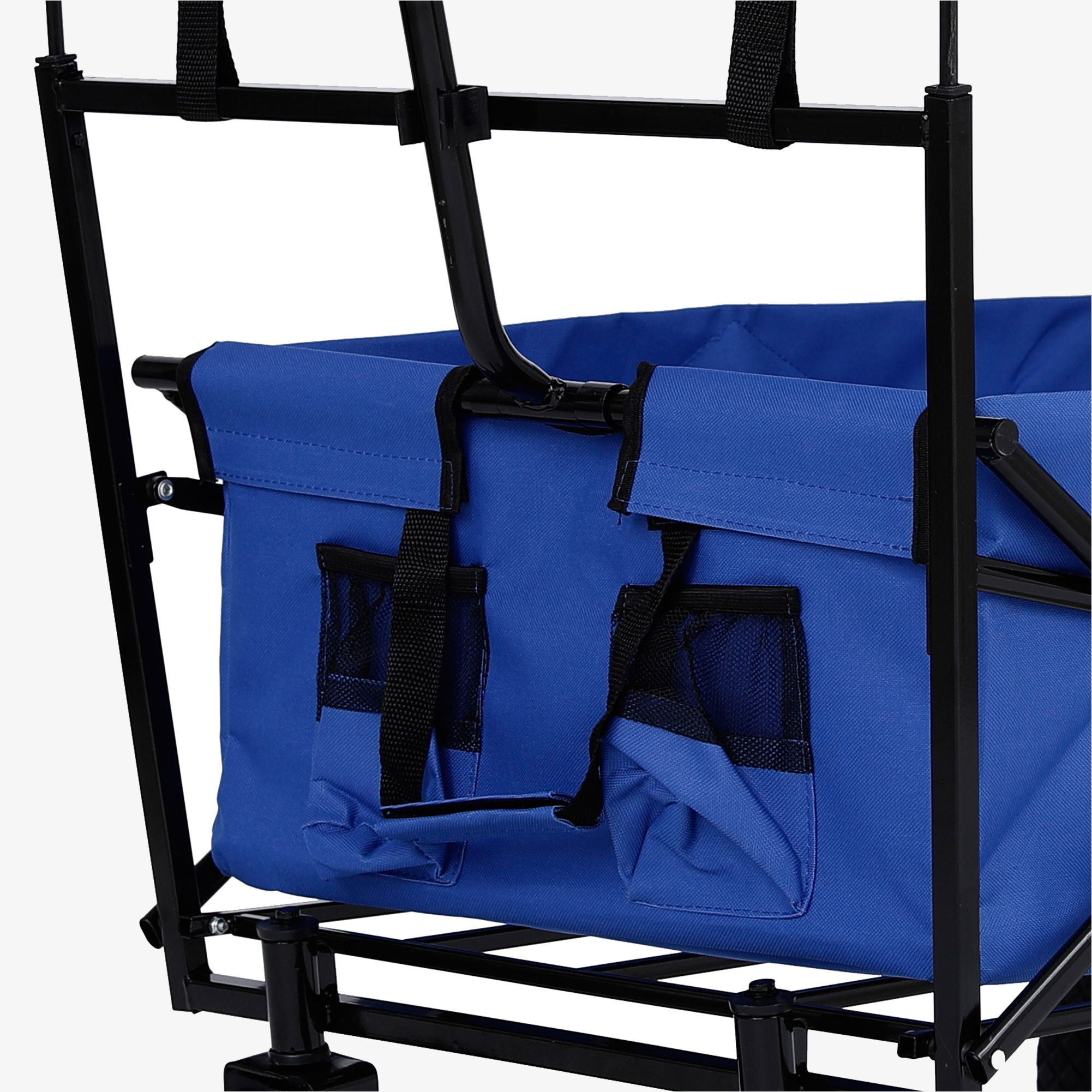 Blau-schwarzer Wagen, schwarzer Rahmen. Zwei Netztaschen an der Seite. Weißer Hintergrund.