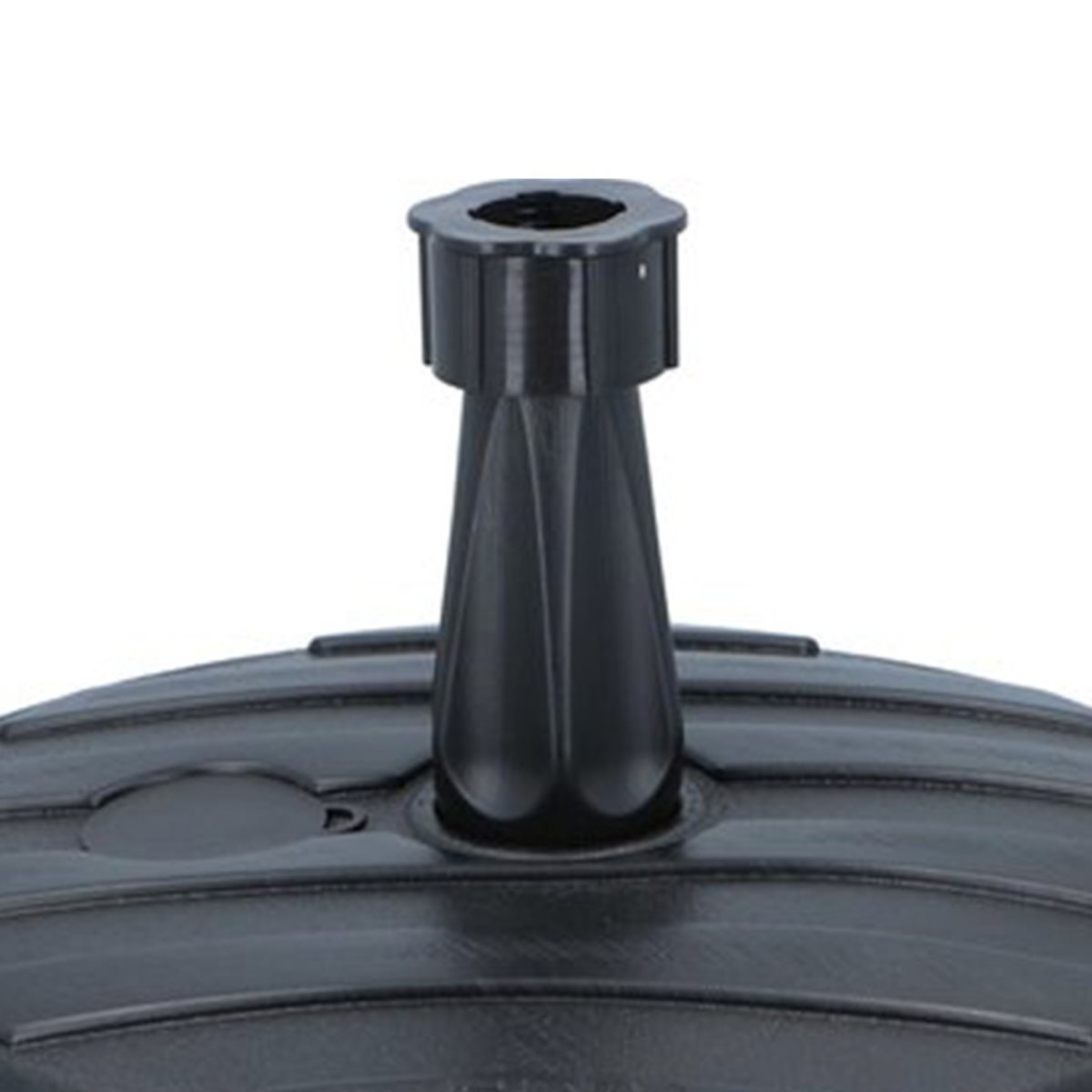Een zwarte parasolvoet met een centrale steunpaal.