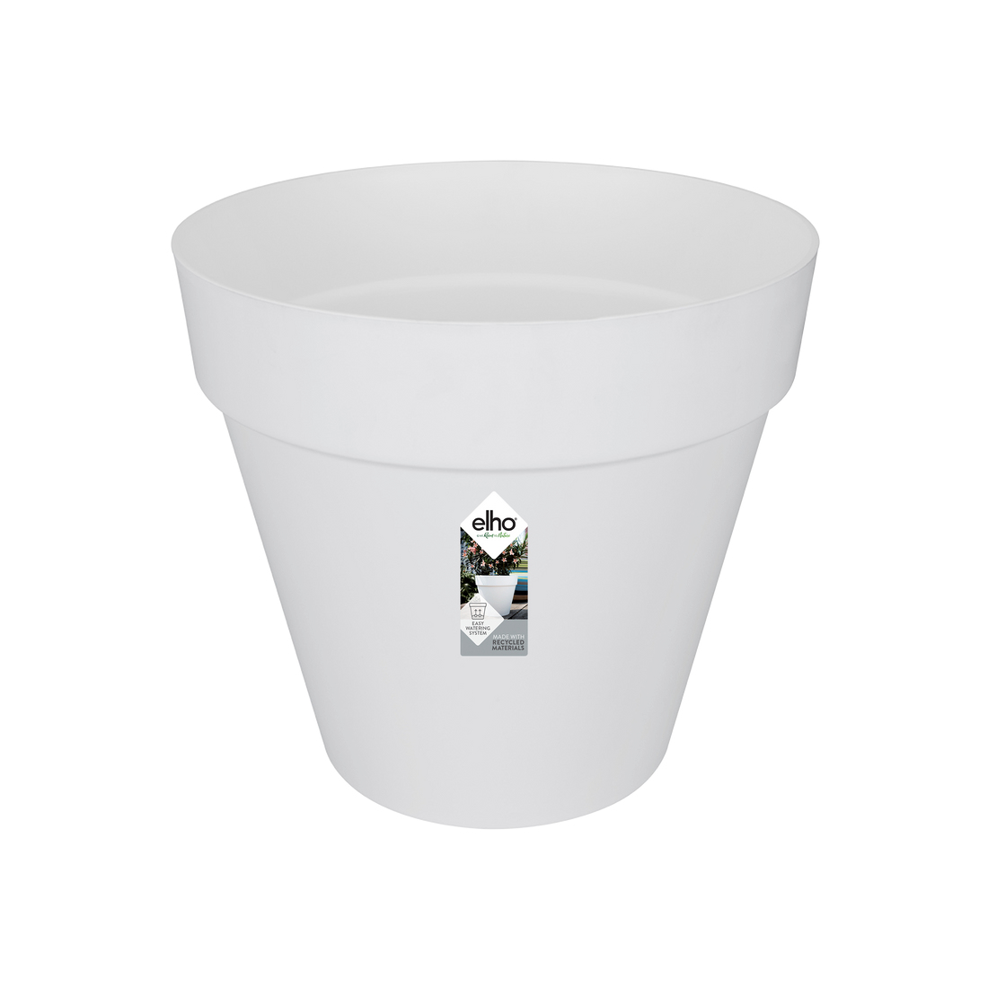 Biała doniczka z metką Elho. Białe tło.