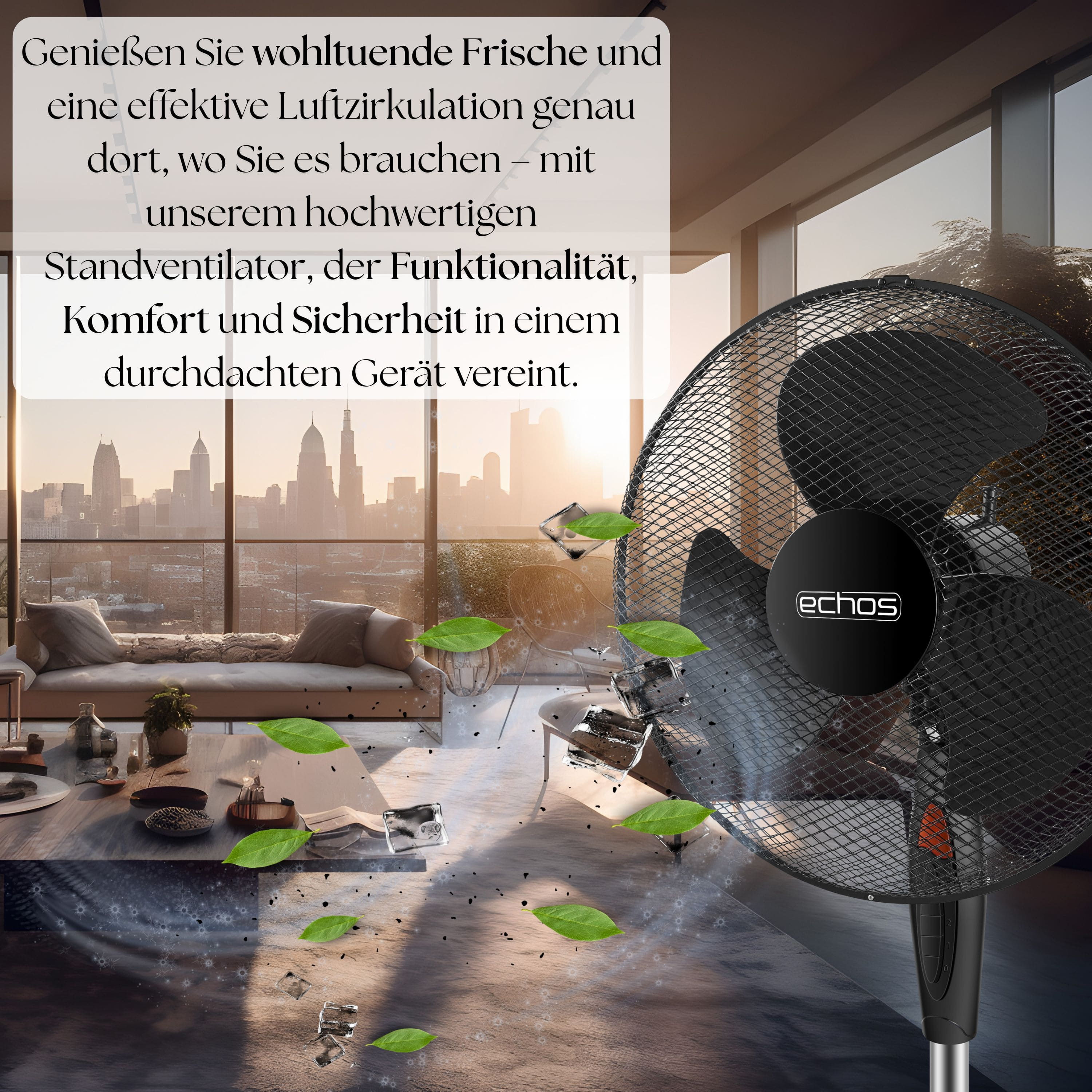 Schwarzer Standventilator mit Maschenschutz. Blätter fliegen durch die Luft. Hintergrund: Wohnzimmer mit Stadtblick.