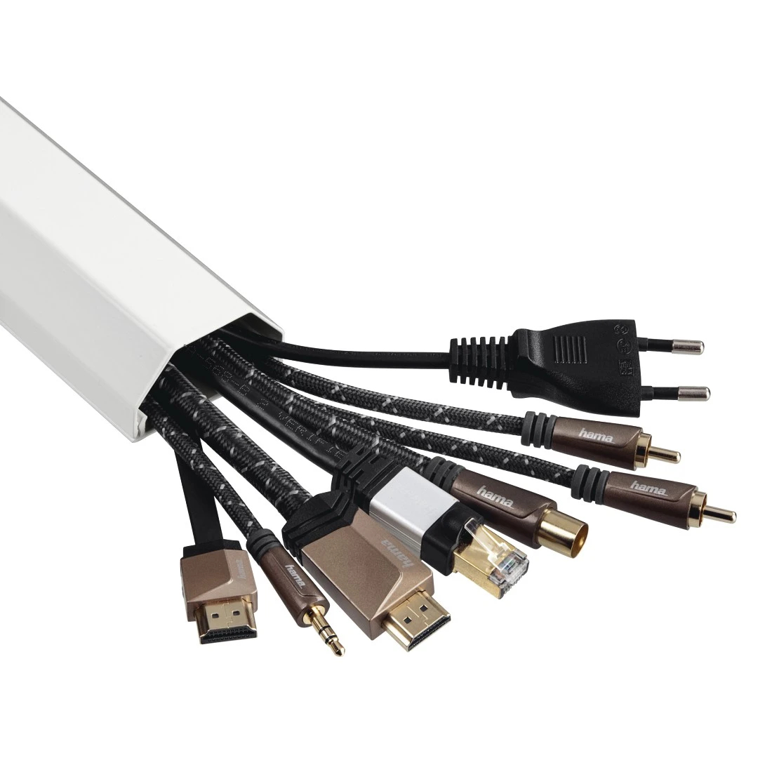 Biały kanał kablowy z kilkoma kablami. Białe tło.