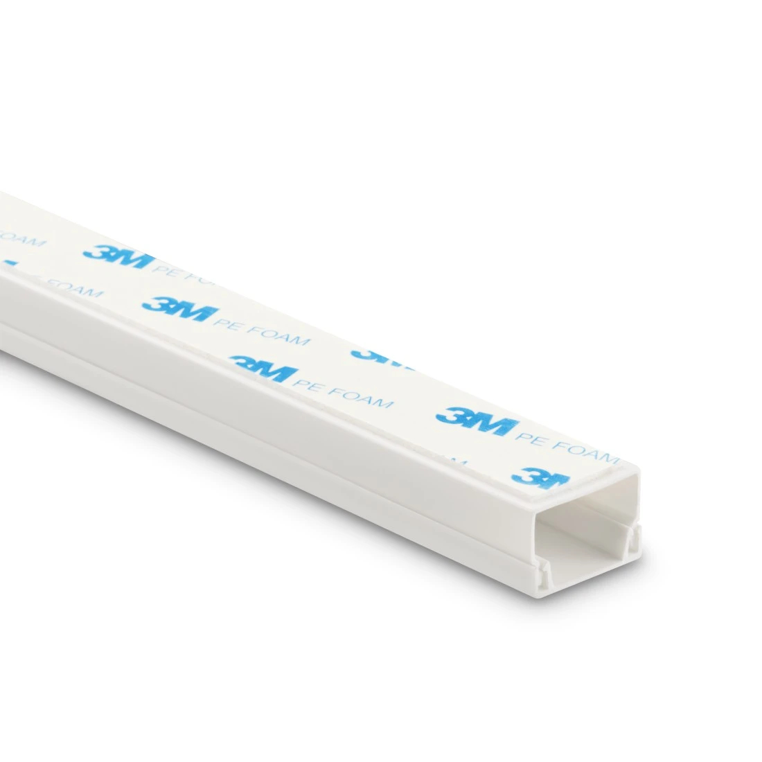 Canalina bianca con strisce adesive 3M PE FOAM.