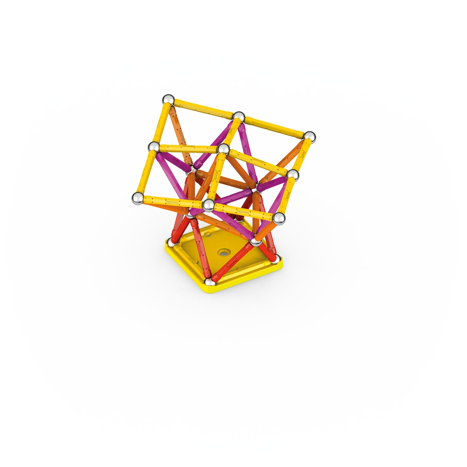 Una struttura colorata fatta di triangoli e anelli metallici, su una base gialla.