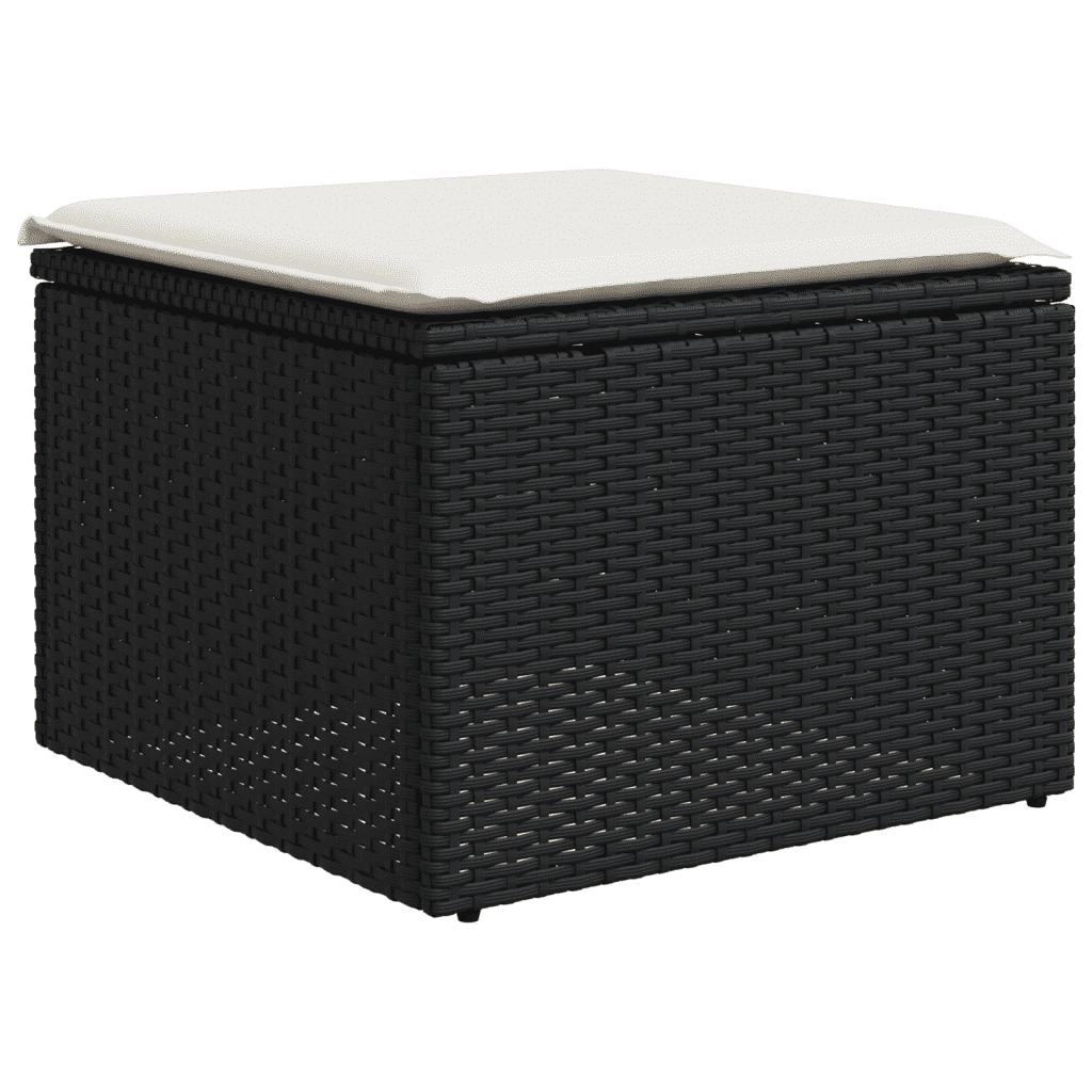 Contenitore nero intrecciato per esterni con cuscino bianco sopra. Forma quadrata.