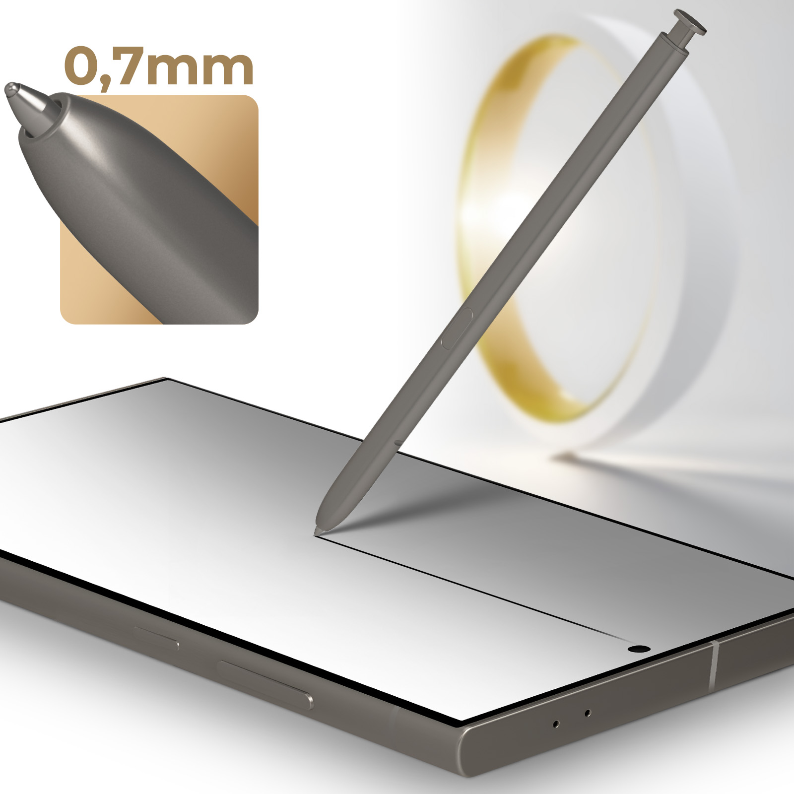 Rysik na ekranie telefonu. Telefon jest pod kątem, rysik jest pod kątem z tekstem ‘0,7mm’ u góry.