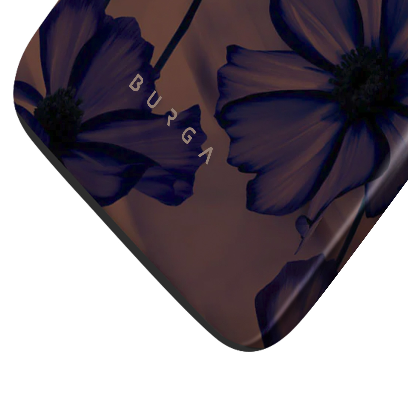 Gros plan d'un coin d'étui de téléphone avec un motif de fleurs violettes et le mot BURGA.
