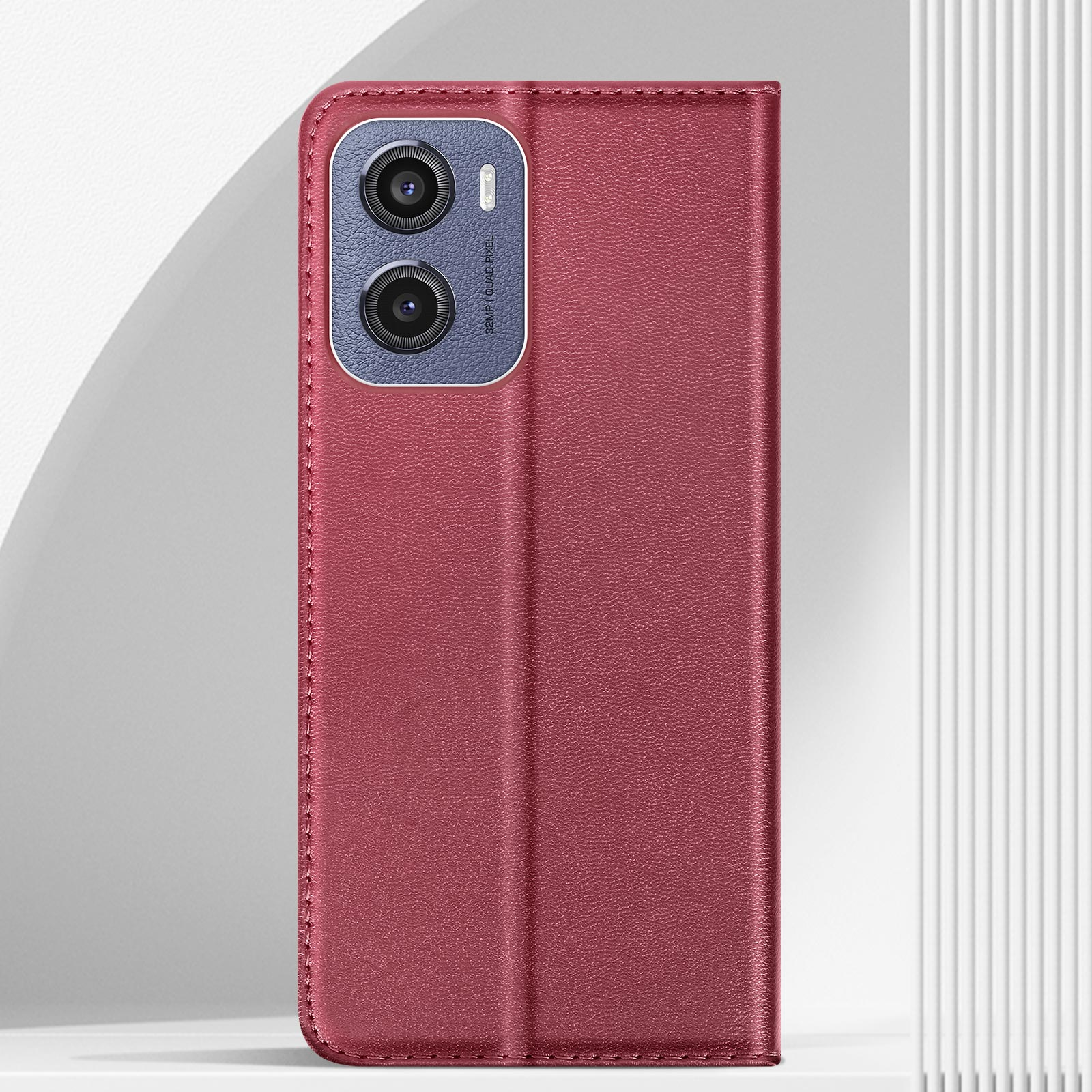Custodia rossa per telefono con un telefono dentro. Il telefono ha due fotocamere.
