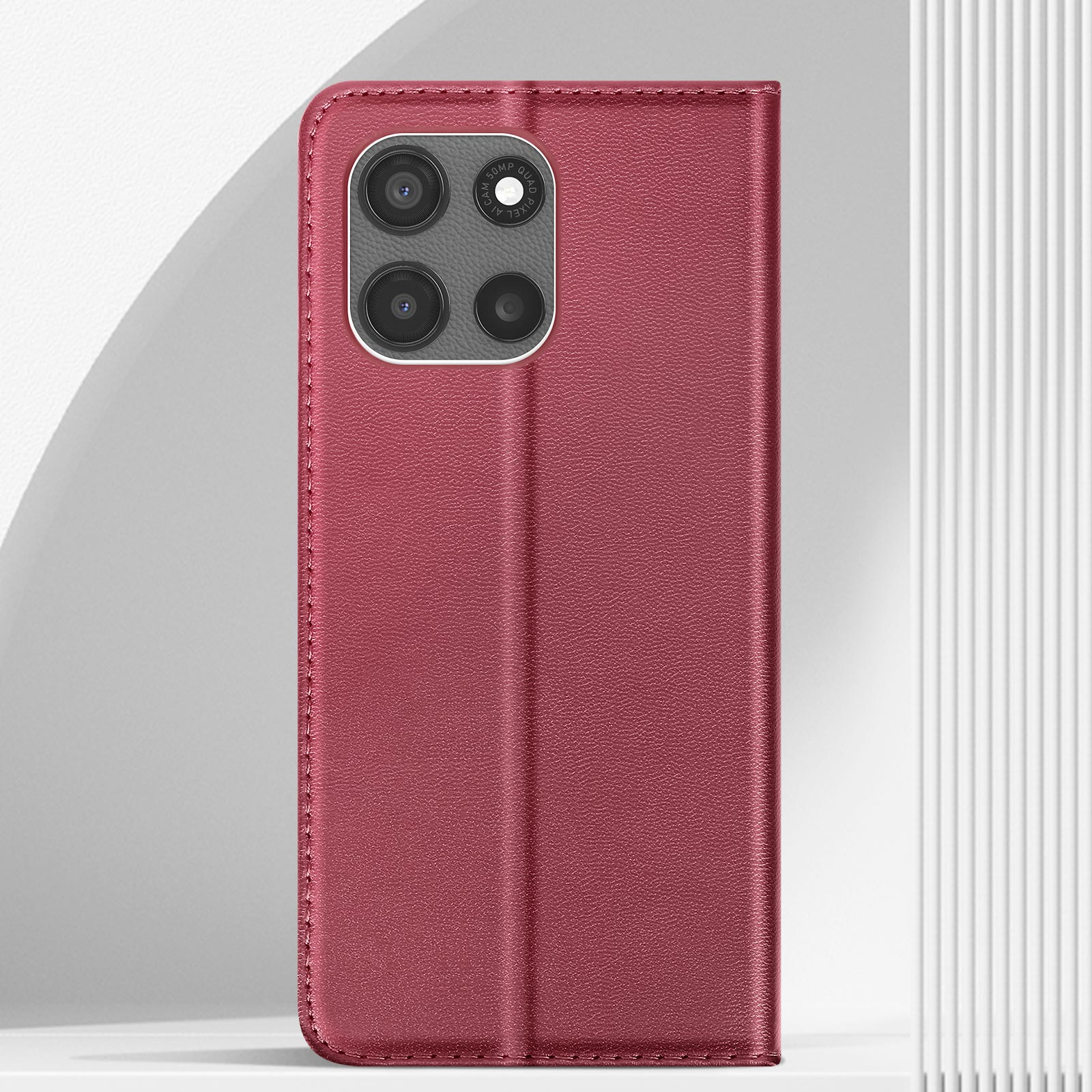 Eine offene rote Handyhülle, die ein Telefon mit Kameramodul zeigt.