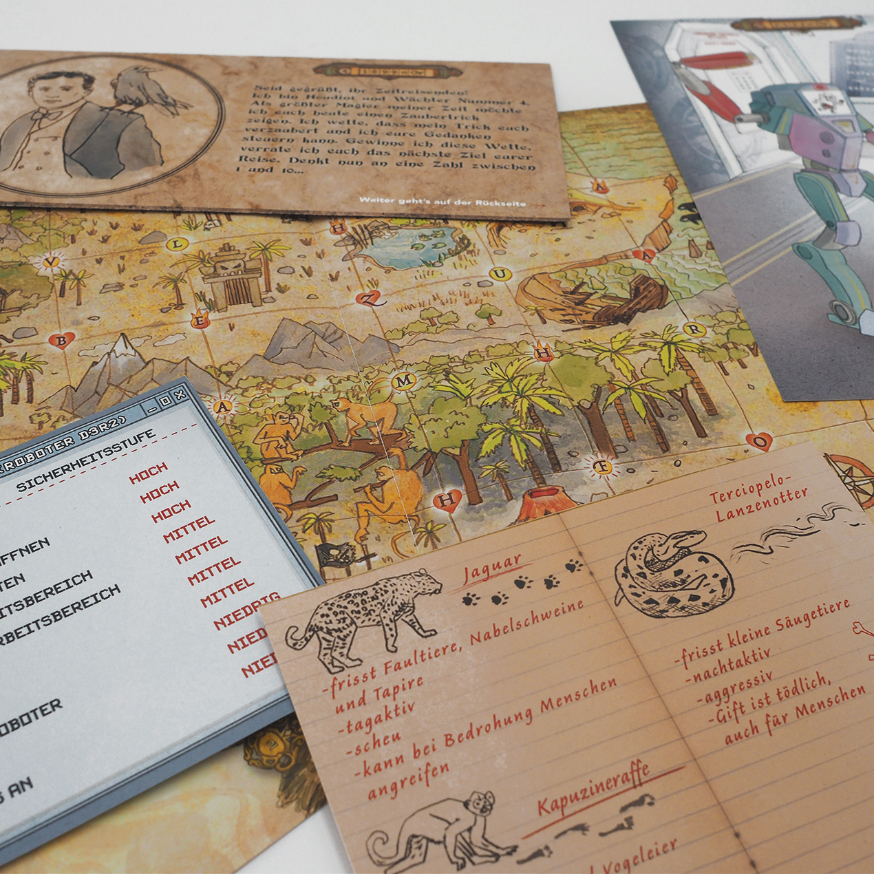 Ein Brettspiel mit Karten, Notizen und Illustrationen. Das Spiel liegt auf einem Tisch.