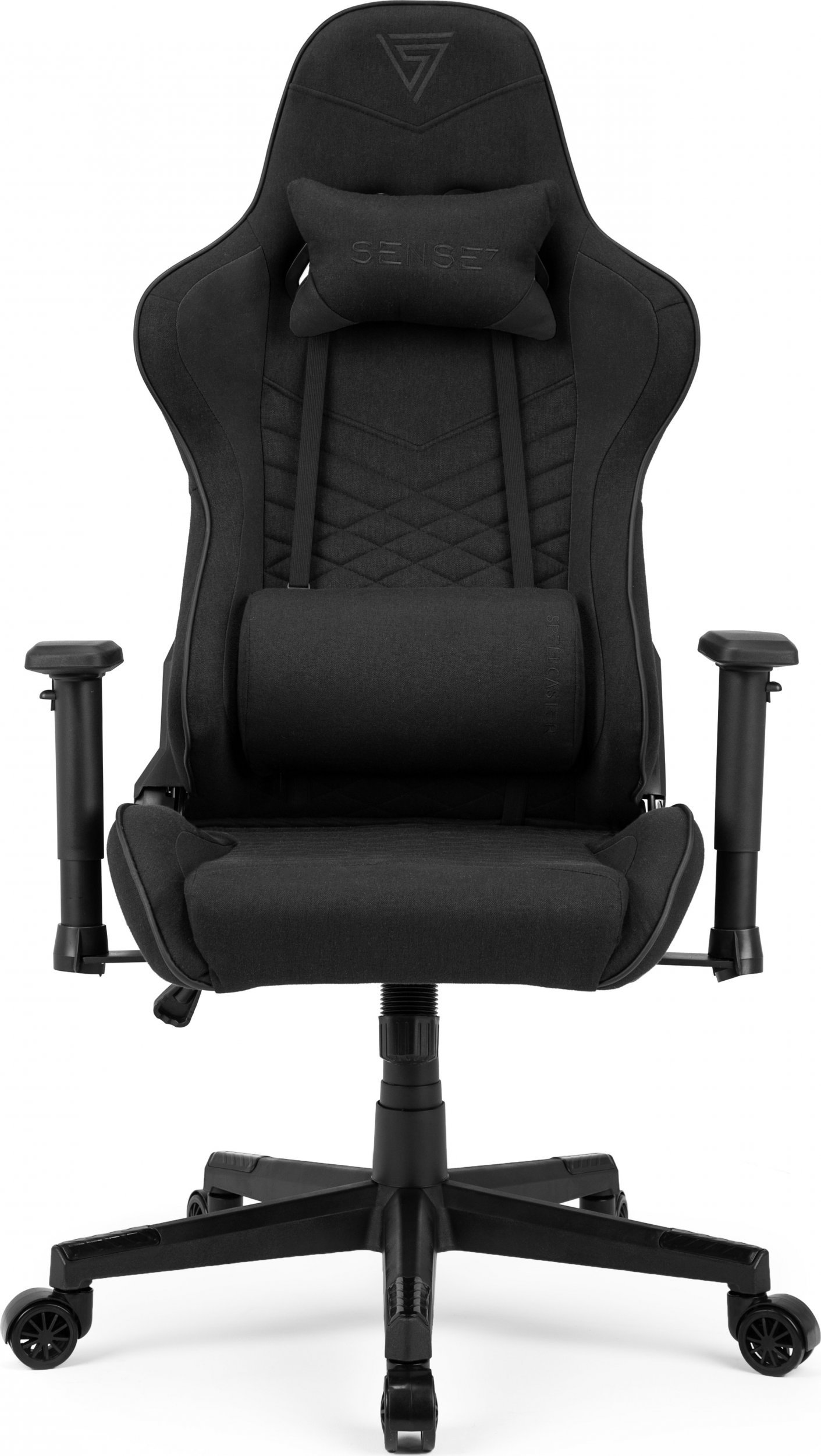 Schwarzer Gaming-Stuhl. Mit Kopfstütze, Lendenwirbelstütze, Armlehnen und Fünf-Rad-Basis. Weißer Hintergrund.