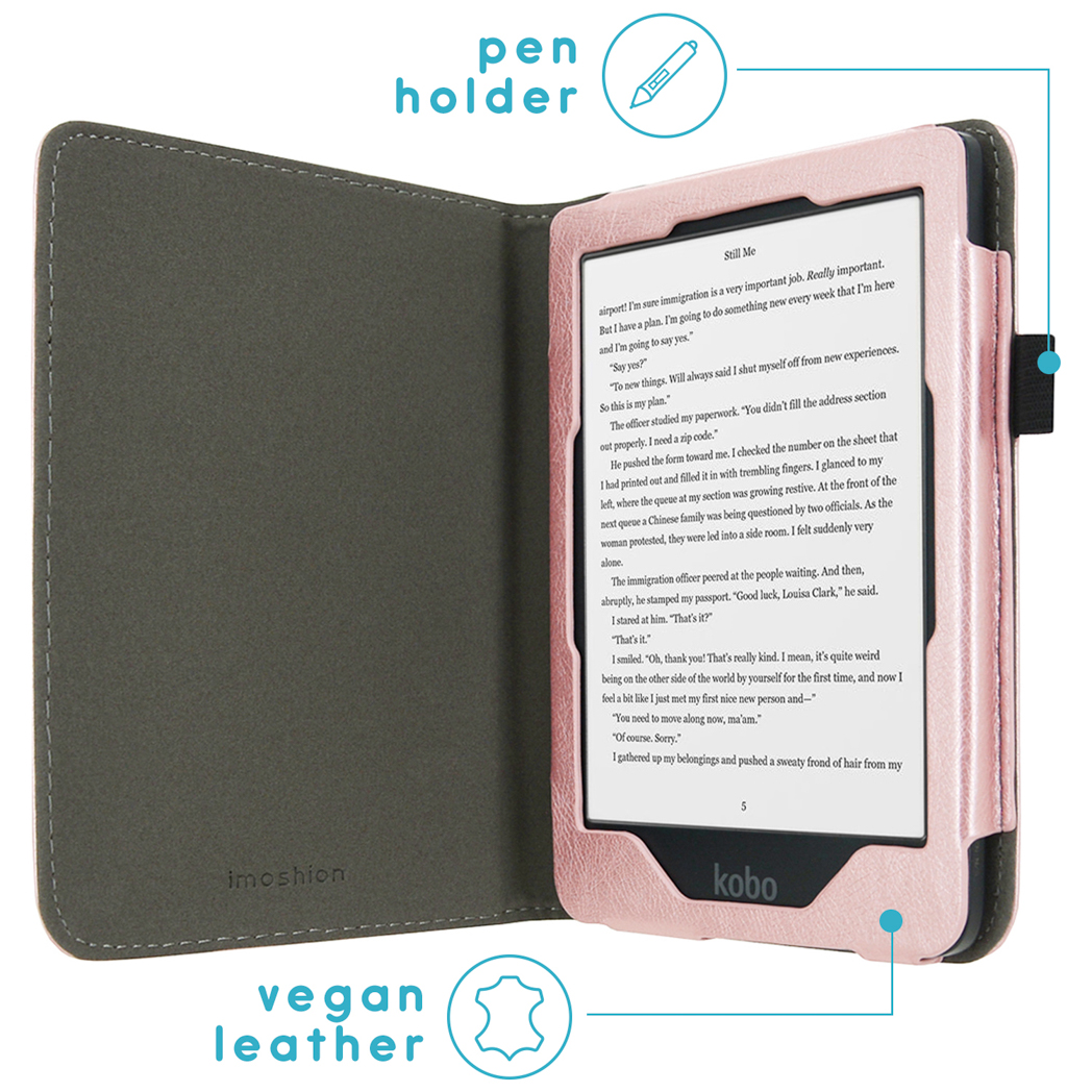 Een open roze vegan leren e-reader hoesje, met een penhouder. Het scherm toont tekst.