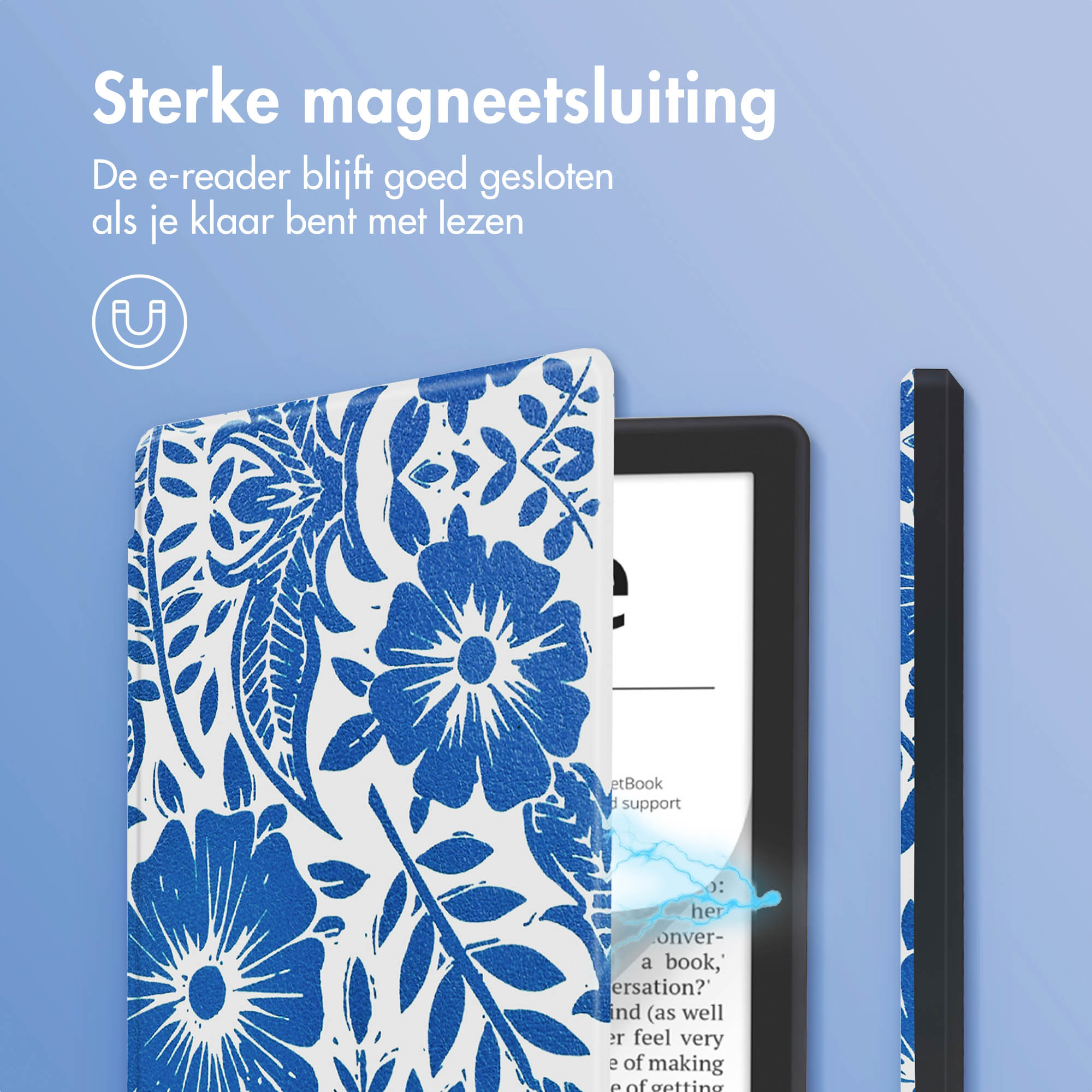 Blauw en wit bloemenpatroon op tablethoes, open, met tekst en een magnetische sluiting.