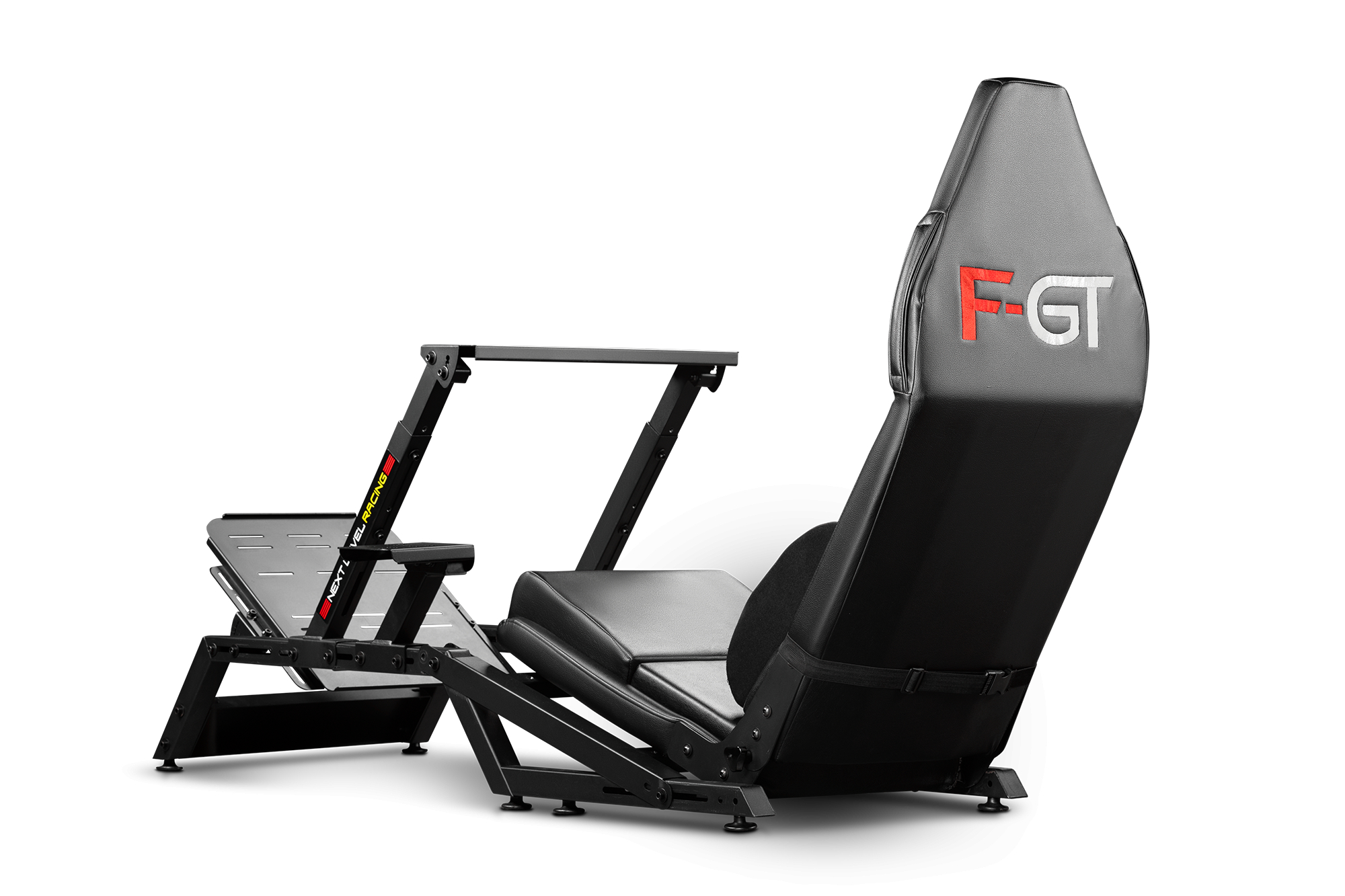 Un asiento de simulador de carreras F-GT negro con un marco ajustable y diseño ergonómico, sobre un fondo blanco.