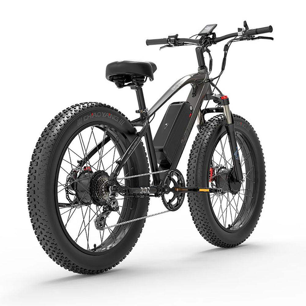 Schwarz-graues Elektrofahrrad auf weißem Hintergrund.