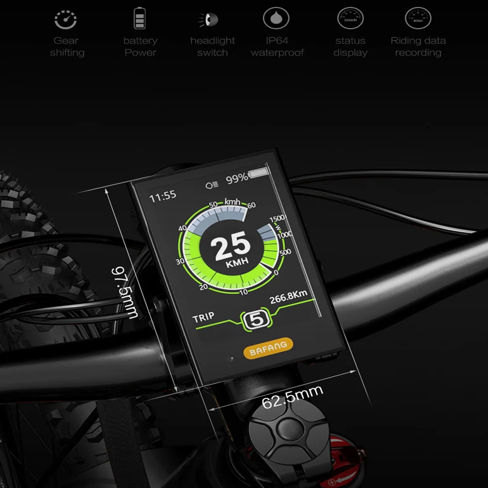 E-Bike-Display zeigt Geschwindigkeit, Batterie und Fahrdaten auf schwarzem Hintergrund. Der Lenker ist sichtbar.