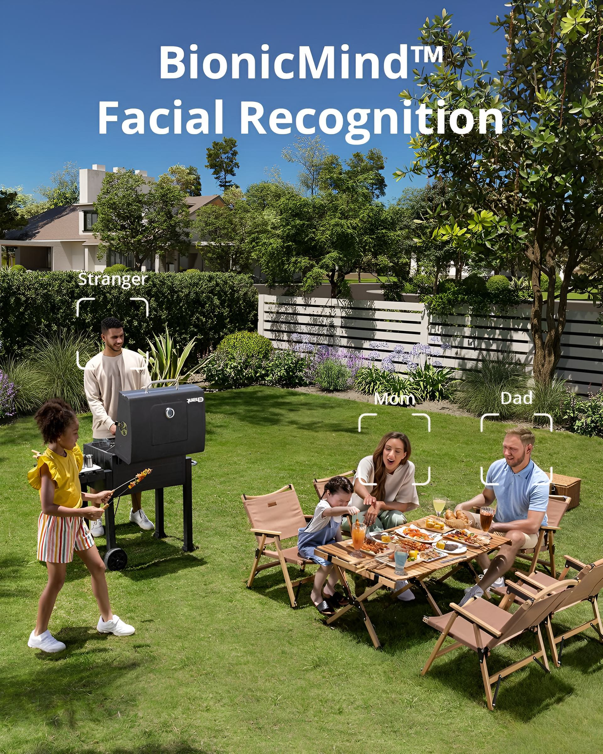 Rodzina zebrana wokół stołu na podwórku z grillem i rozpoznawaniem twarzy.