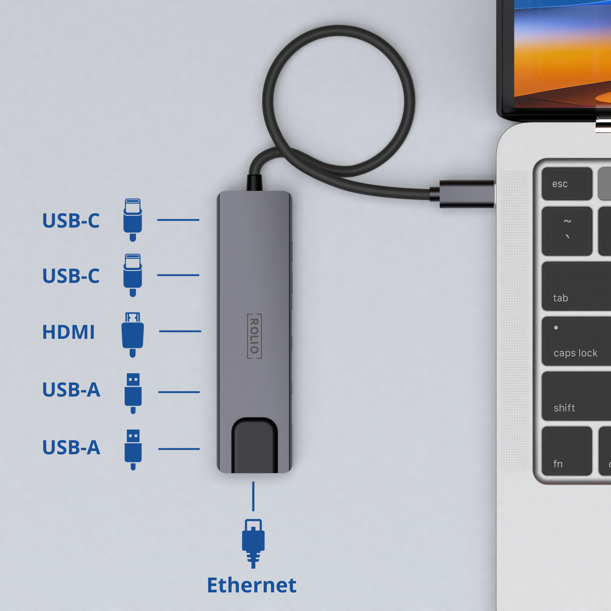 Un hub gris avec différents ports connectés à un ordinateur portable. Câbles et icônes sont visibles.