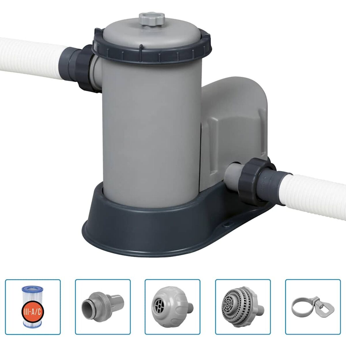 Ein grauer Poolfilter und Zubehör. Der Filter ist mit weißen Schläuchen verbunden und hat eine obere Kappe.