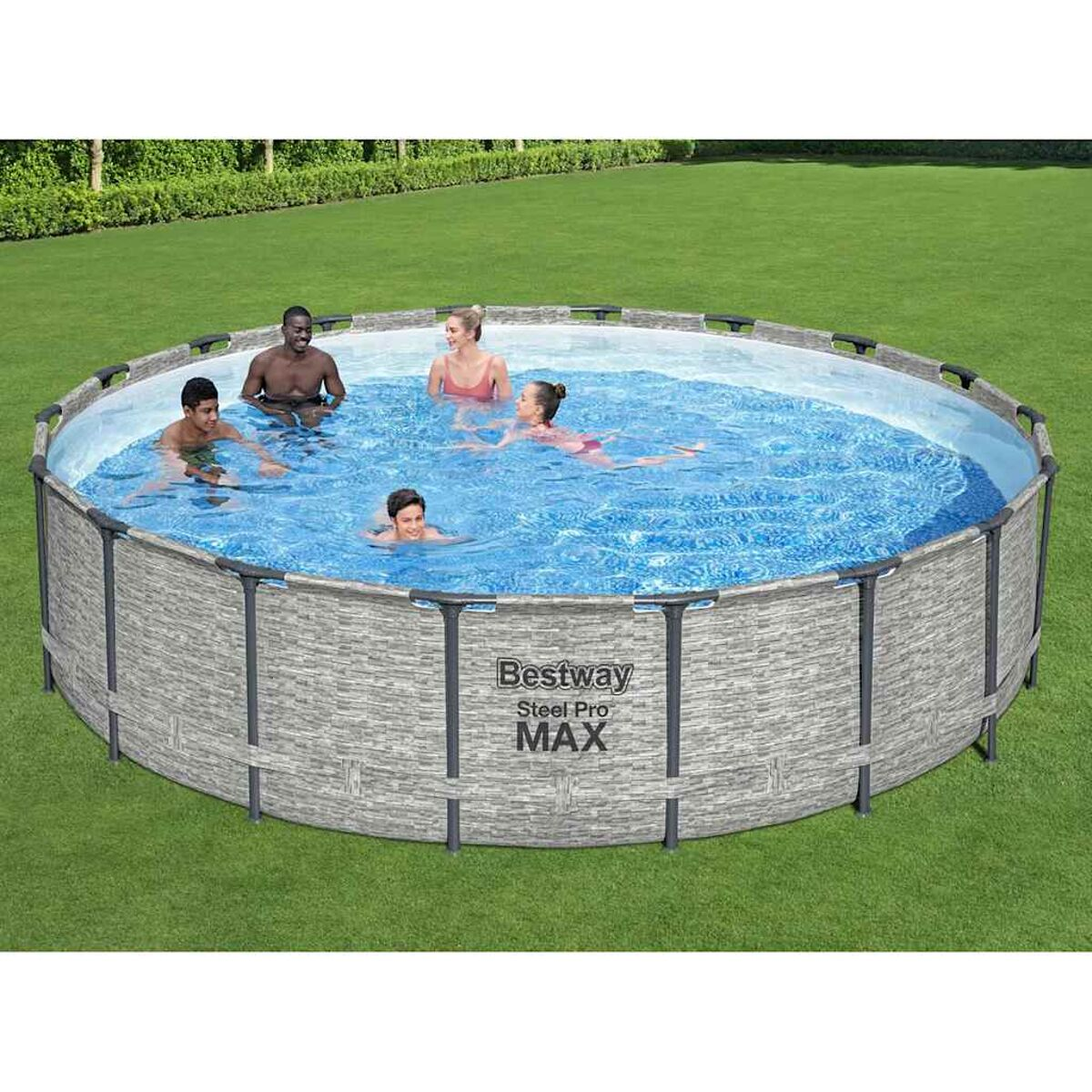 Leute im Pool. Runder Pool mit grauen Seiten. Grünes Gras im Hintergrund. Bestway Steel Pro MAX.