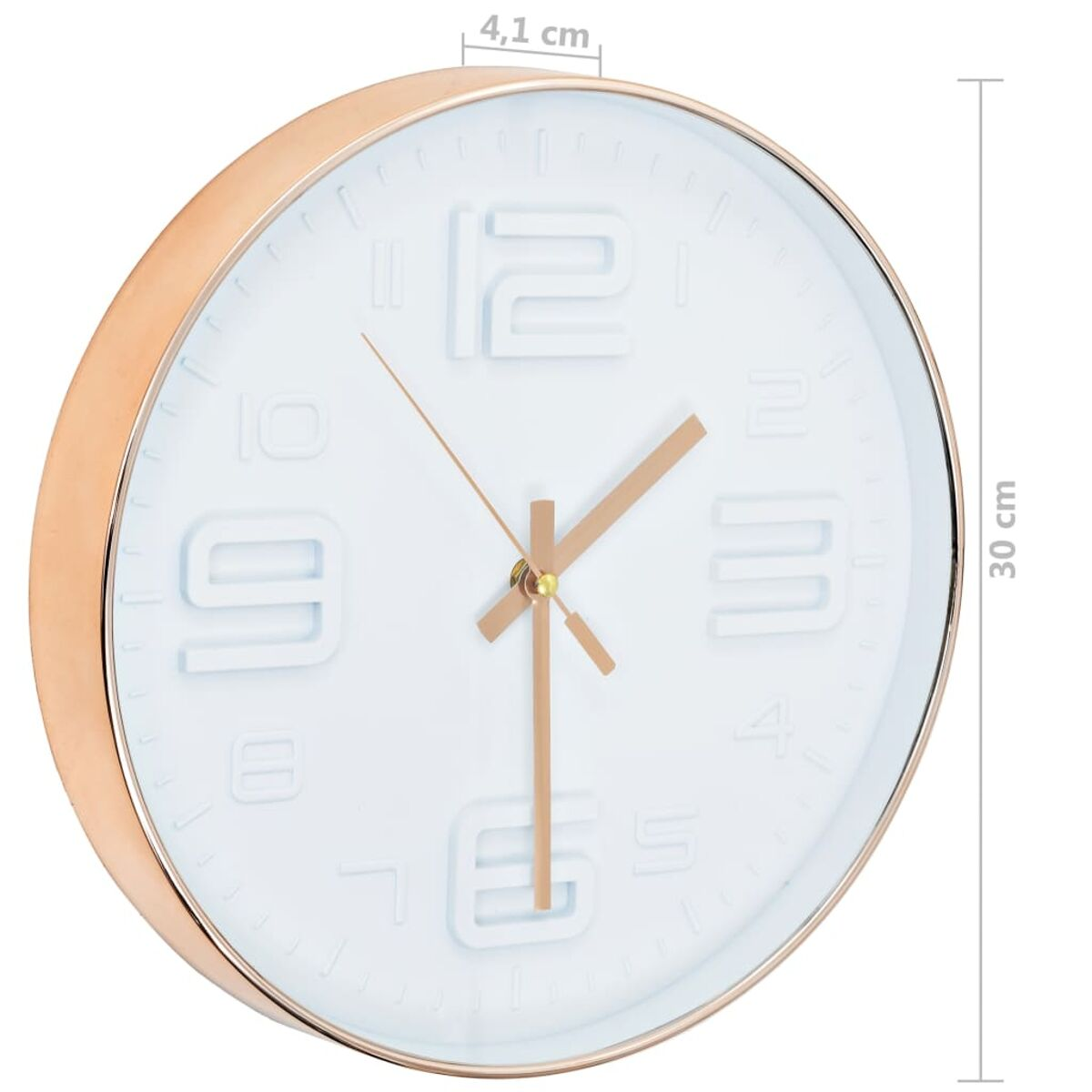 Un orologio con cornice color oro rosa con quadrante bianco, lancette dorate e numeri grandi.
