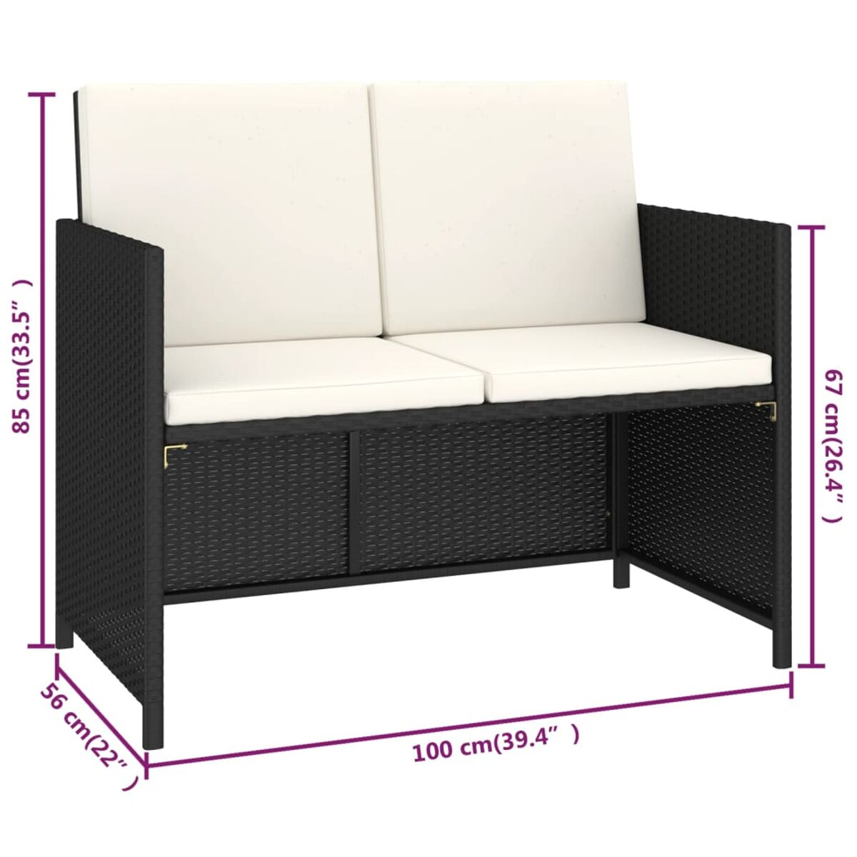 Schwarzes 2-Sitzer-Rattansofa mit cremefarbenen Kissen. Abmessungen sind angegeben. Hintergrund ist weiß.