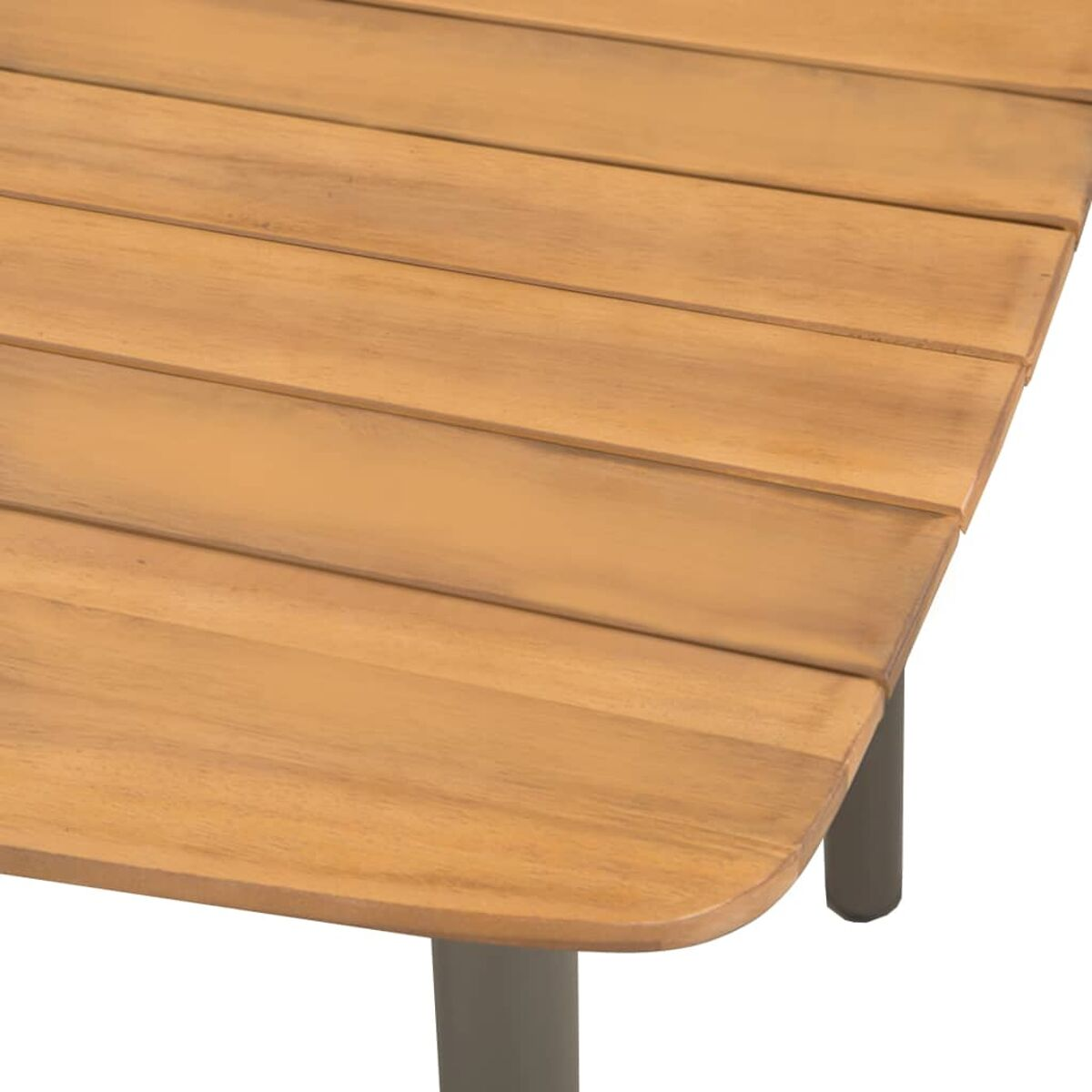 Holztischoberfläche, Nahaufnahme. Braune Farbe, sichtbare Maserung, Beine unten.
