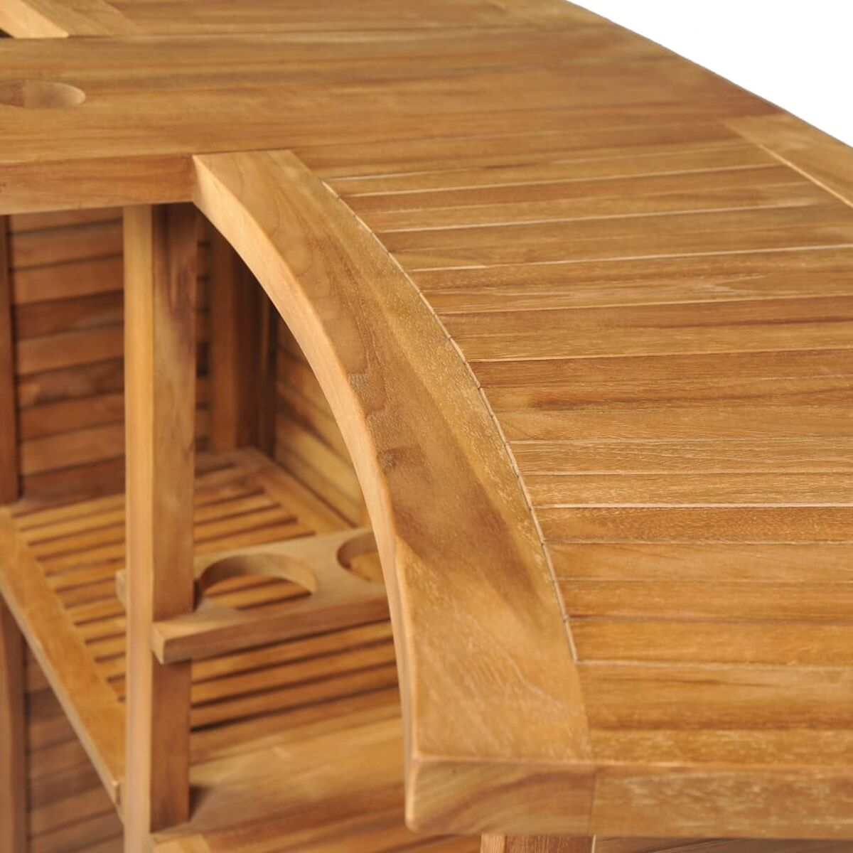 Holzbar, Nahaufnahme der Holzmaserung und der Konstruktion.