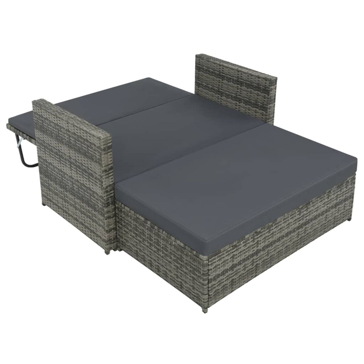 Outdoor-Ecksofa mit grauen Kissen und korbartigem Rahmen.