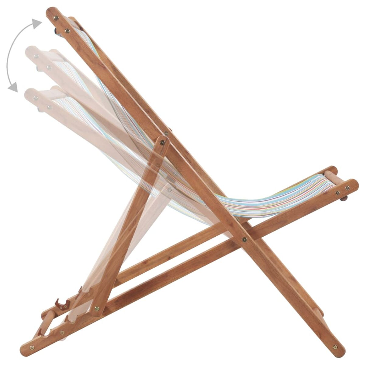 Klappbarer Strandstuhl aus Holz mit gestreiftem Stoffbezug, in Bewegung gezeigt, Position wechselnd.